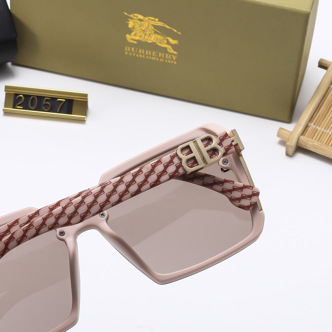 22$ new_dh BURBERRY 2057 50362012413 FF4S232 gallery