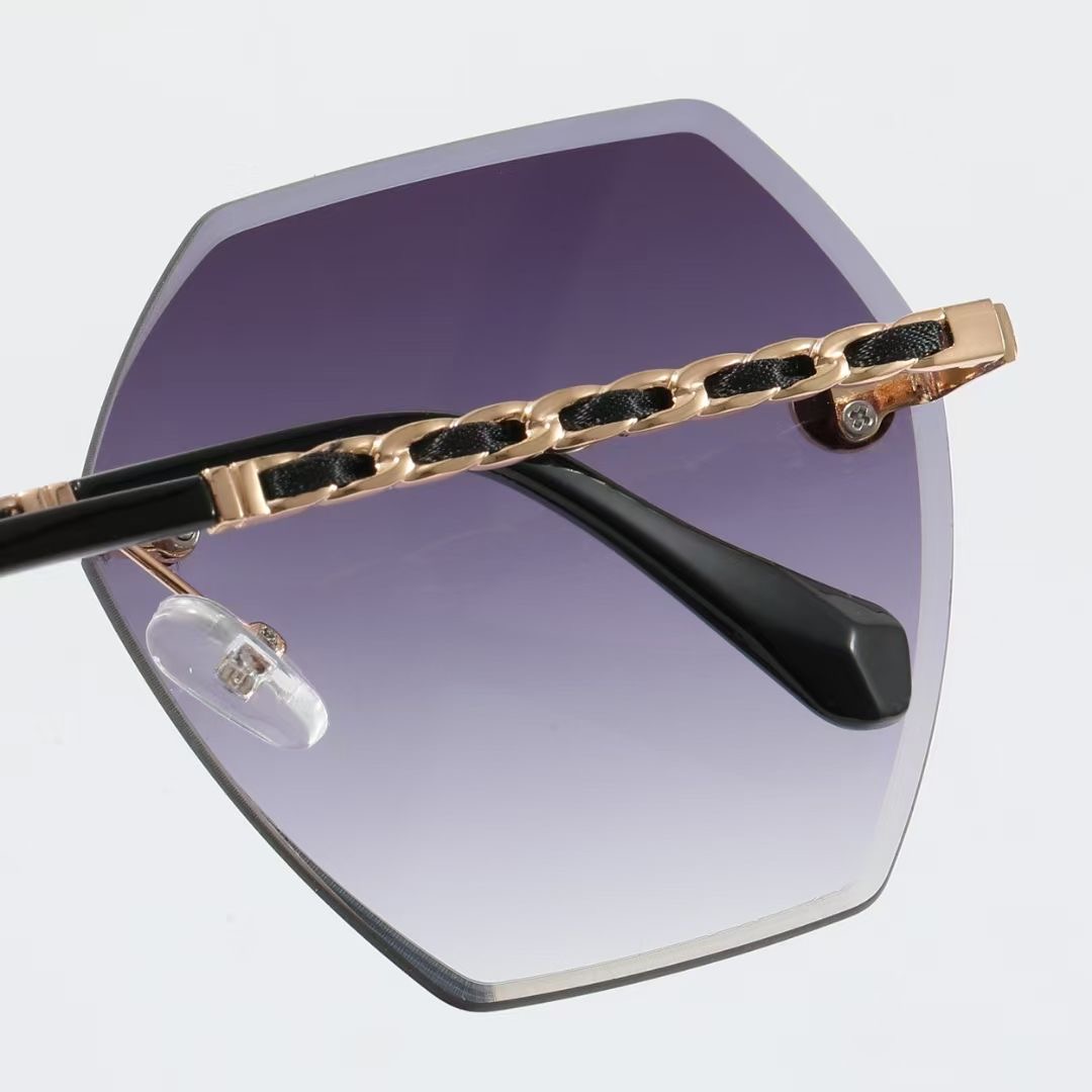23$ dh CHANEL Sunglassess With Box 30265012630 FF1119 gallery