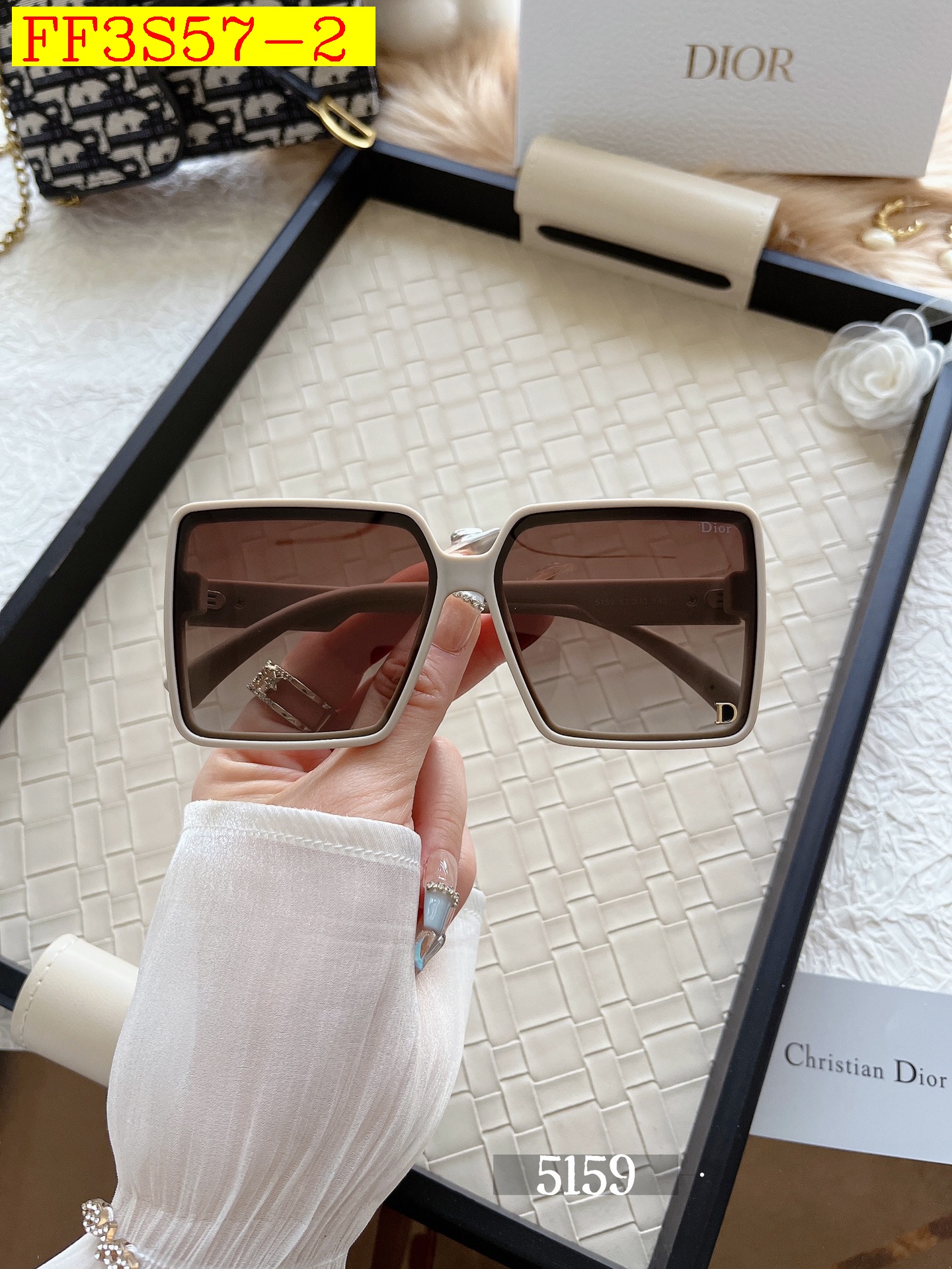 24$ new_dh DIOR 5159 30591012633 FF3S57 gallery