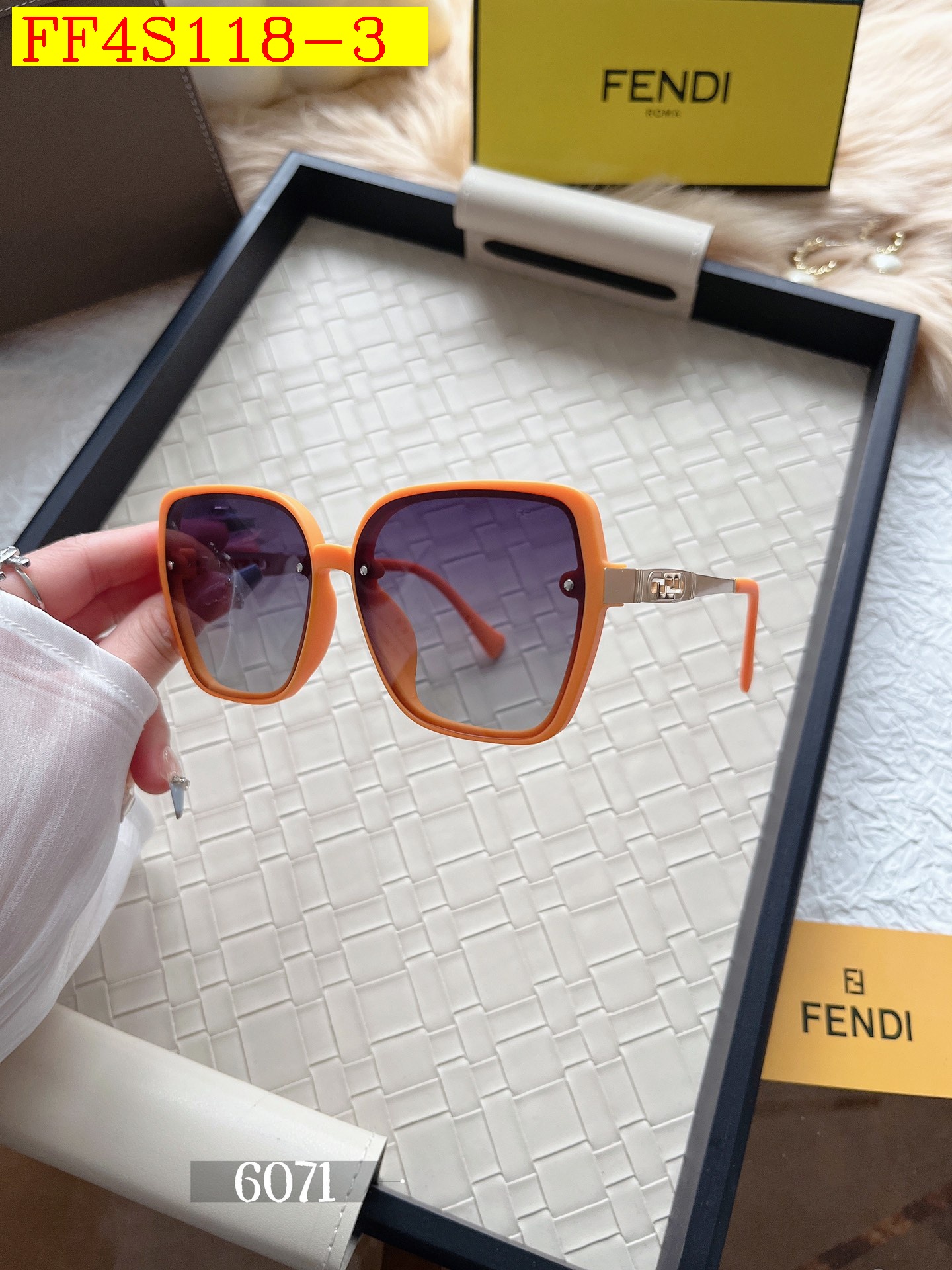 24$ new_dh FENDI 6071 90584812632 FF4S118 gallery