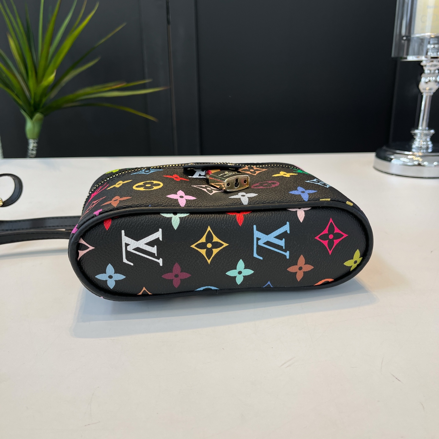25$ LV BD012 Shoulder bag size 20x2x7 cm 2842 BY2795 gallery