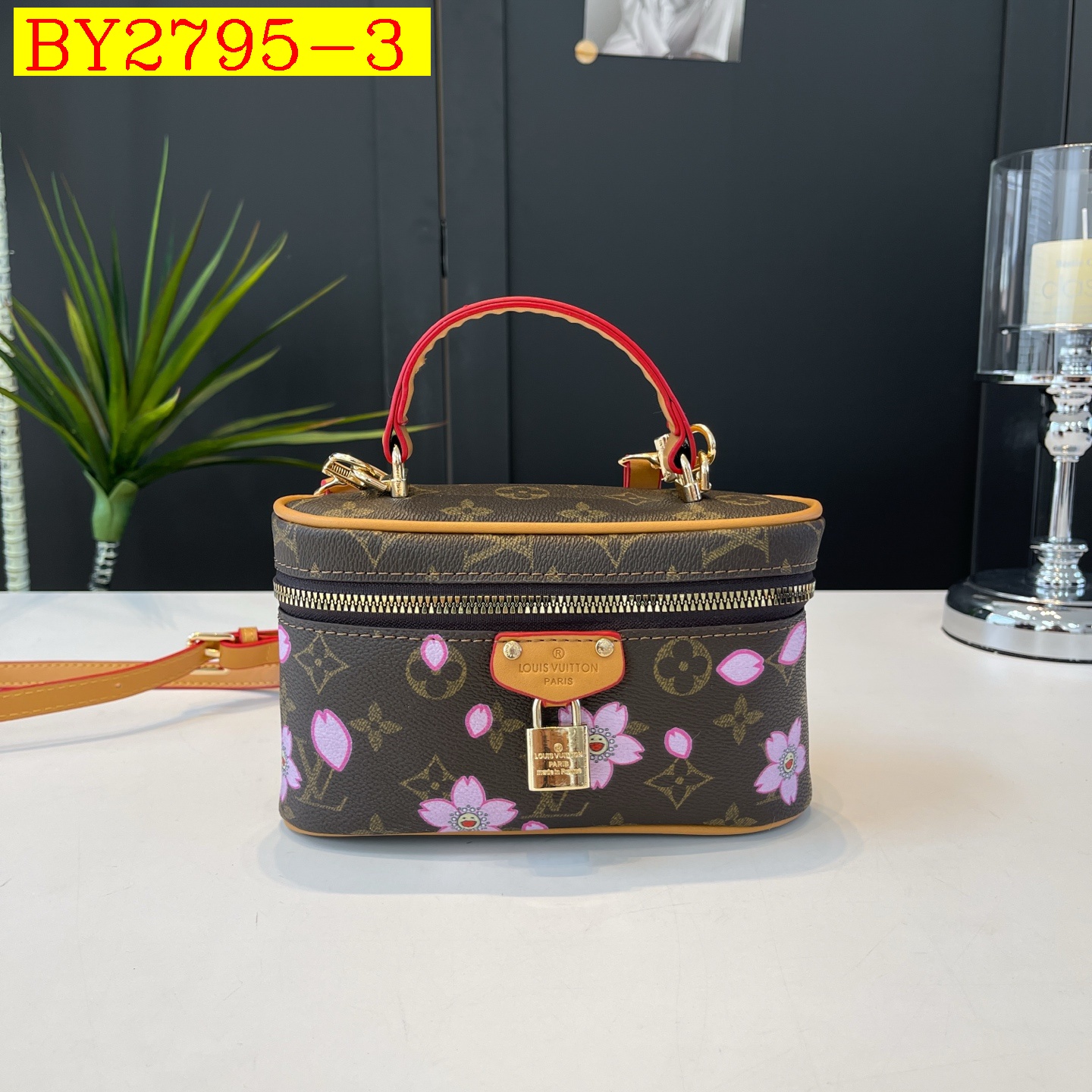 25$ LV BD012 Shoulder bag size 20x2x7 cm 2842 BY2795 gallery