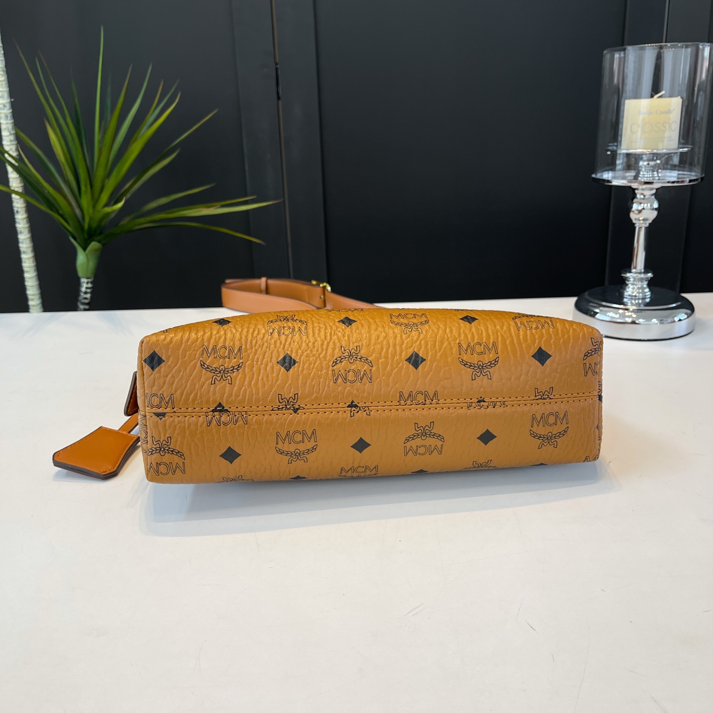 25$ MCM 68819 Shoulder bag size 30X19X9 cm 3812 BY2817 gallery