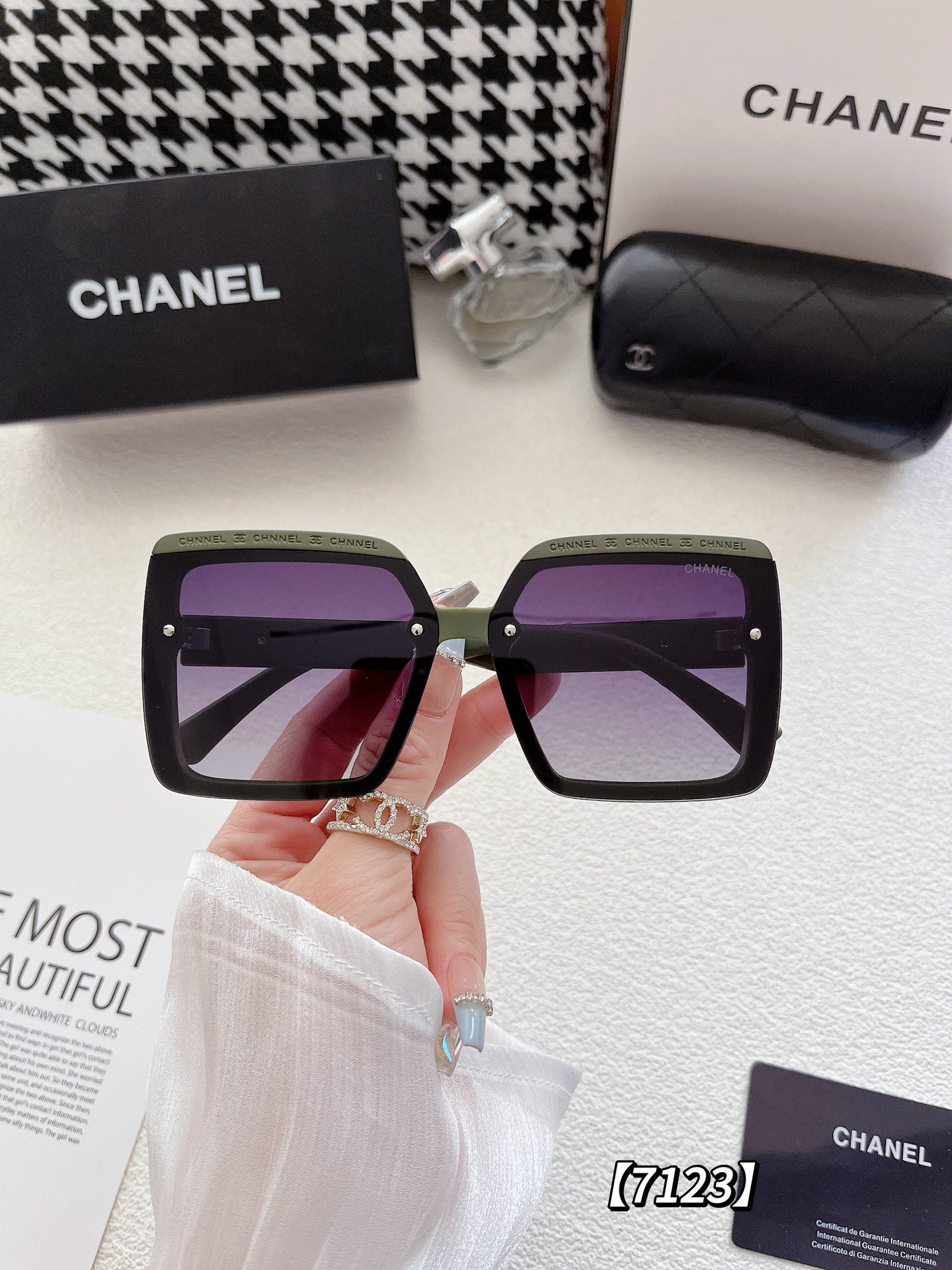 25$ new_dh CHANEL 7123 40586812648 FF4S288 gallery