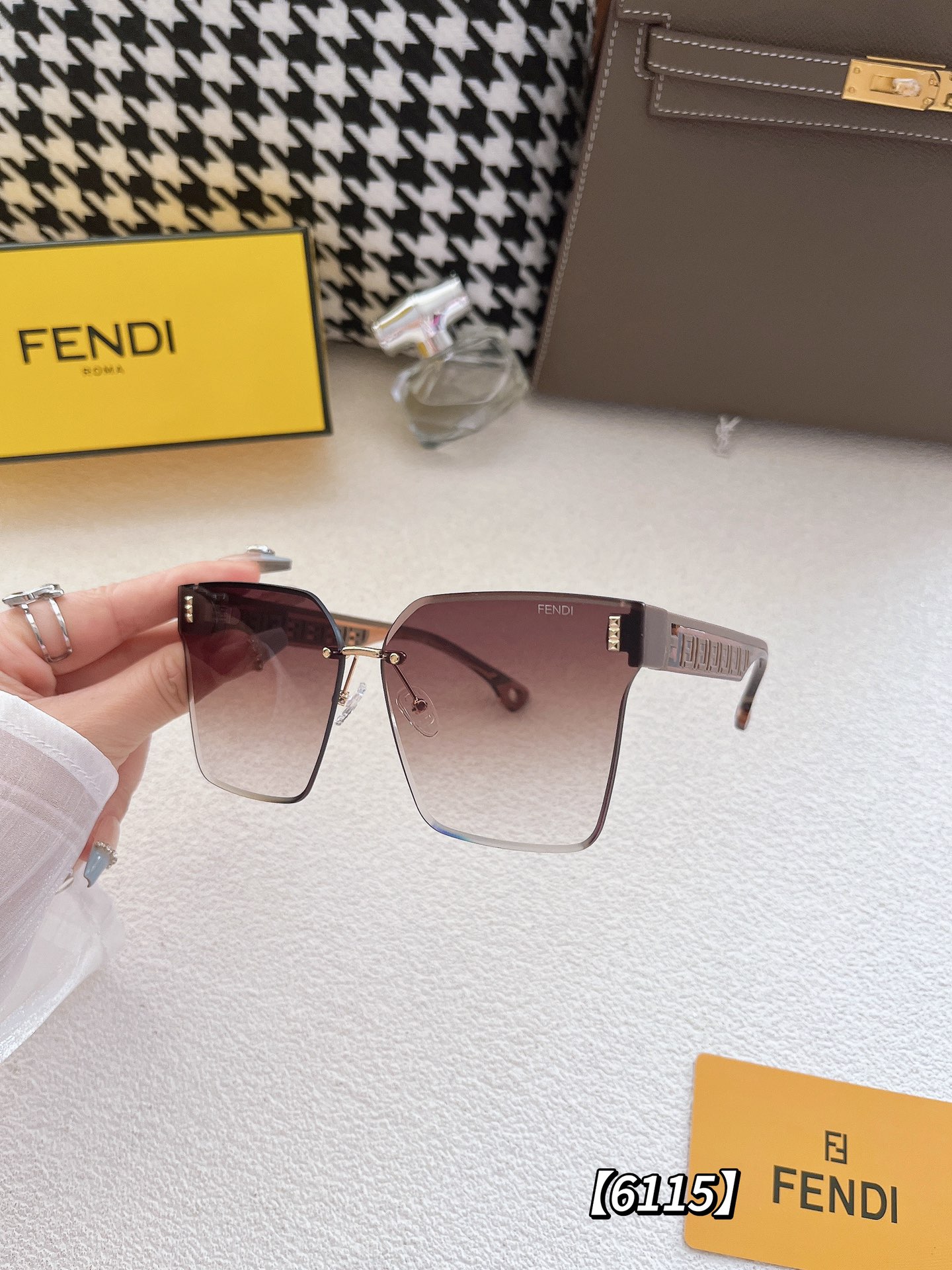 25$ new_dh FENDI 6115 90685812648 FF3S94 gallery
