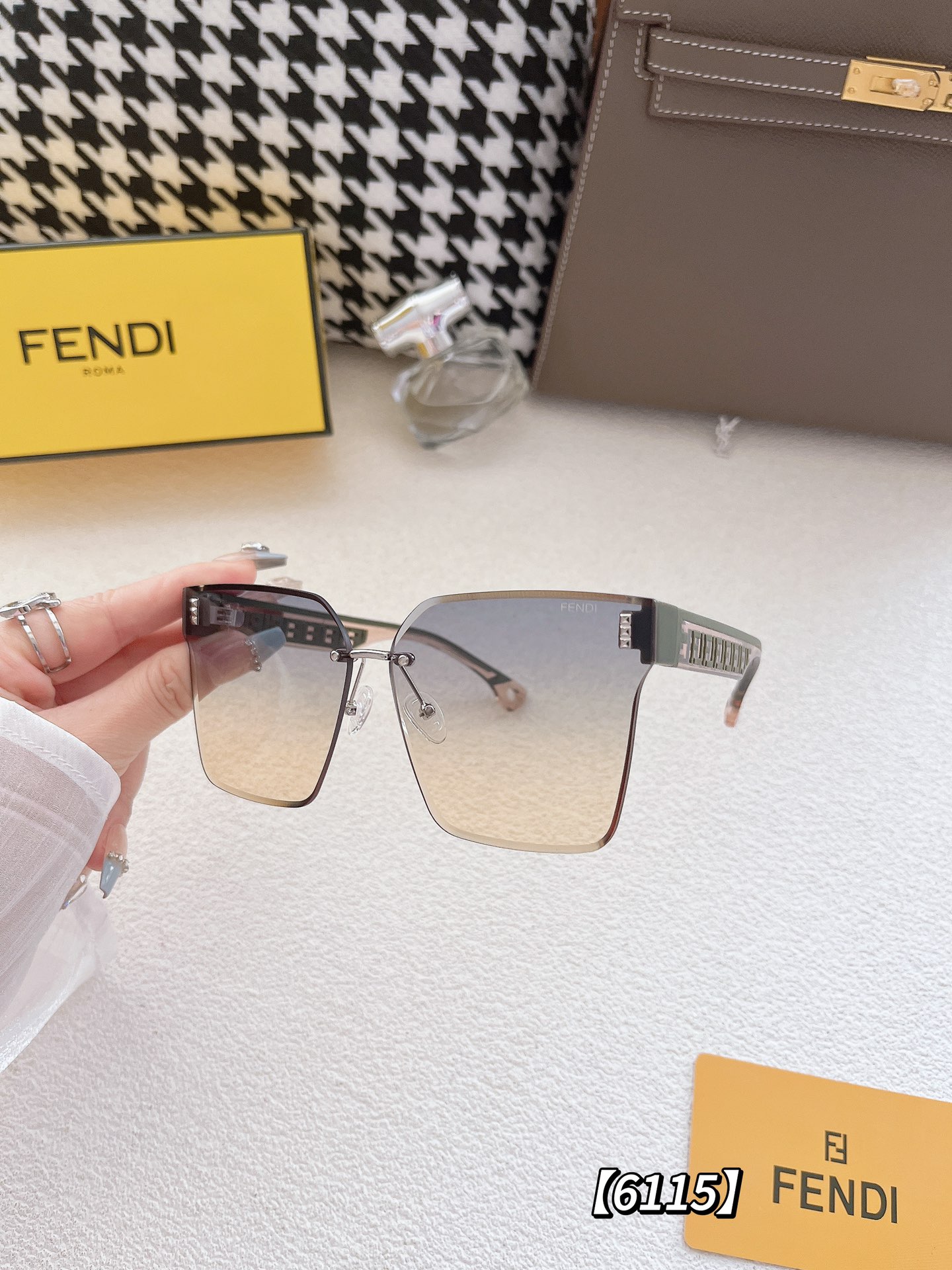 25$ new_dh FENDI 6115 90685812648 FF3S94 gallery