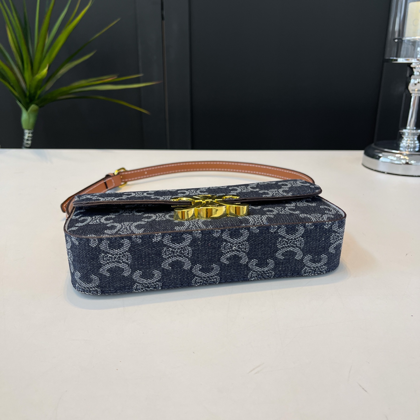 26$ CELINE 9560 Shoulder bag size 21X12X4 cm 5898 BY2829 gallery