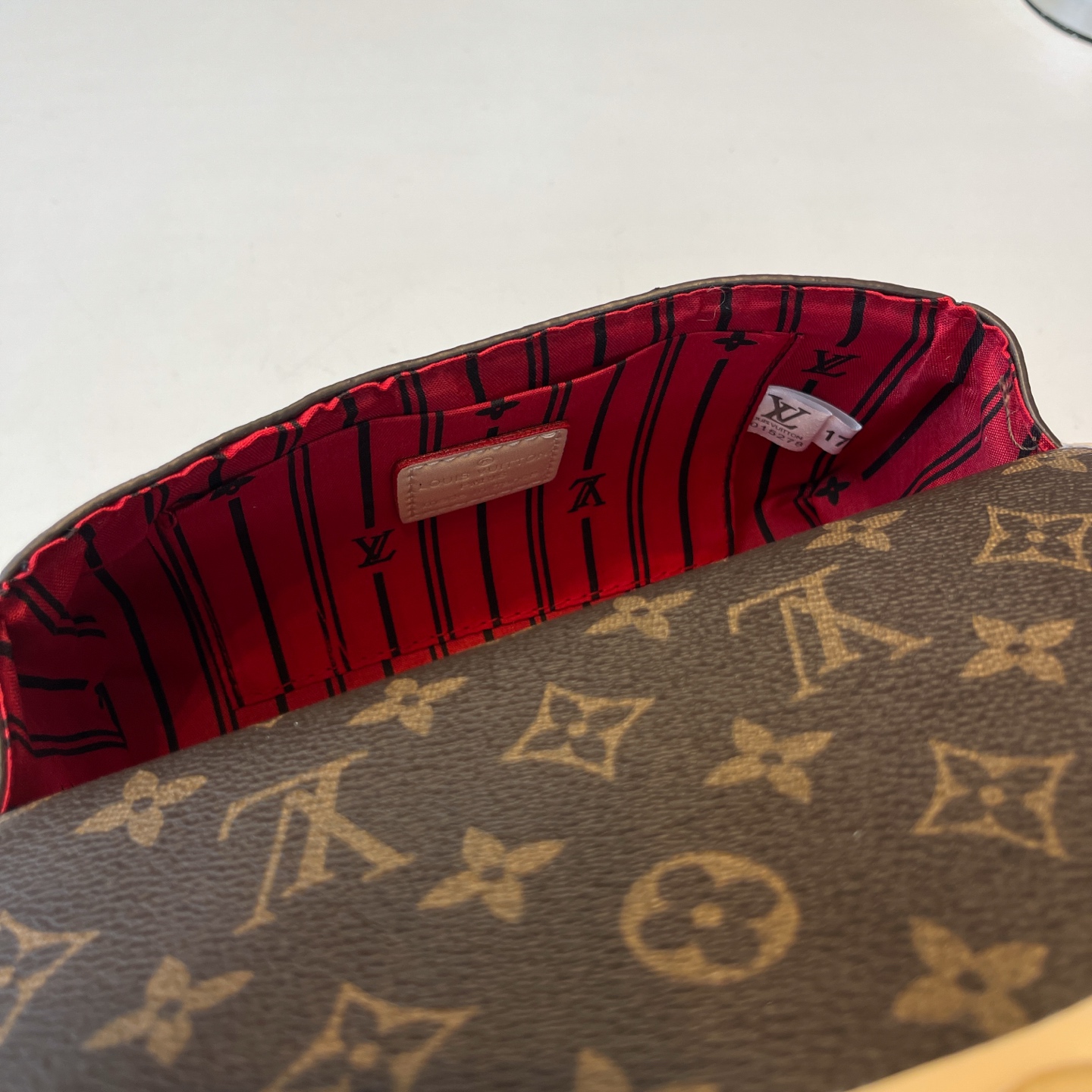 26$ LV 680124 Shoulder bag size 21x11x7 cm 4848 BY2809 gallery