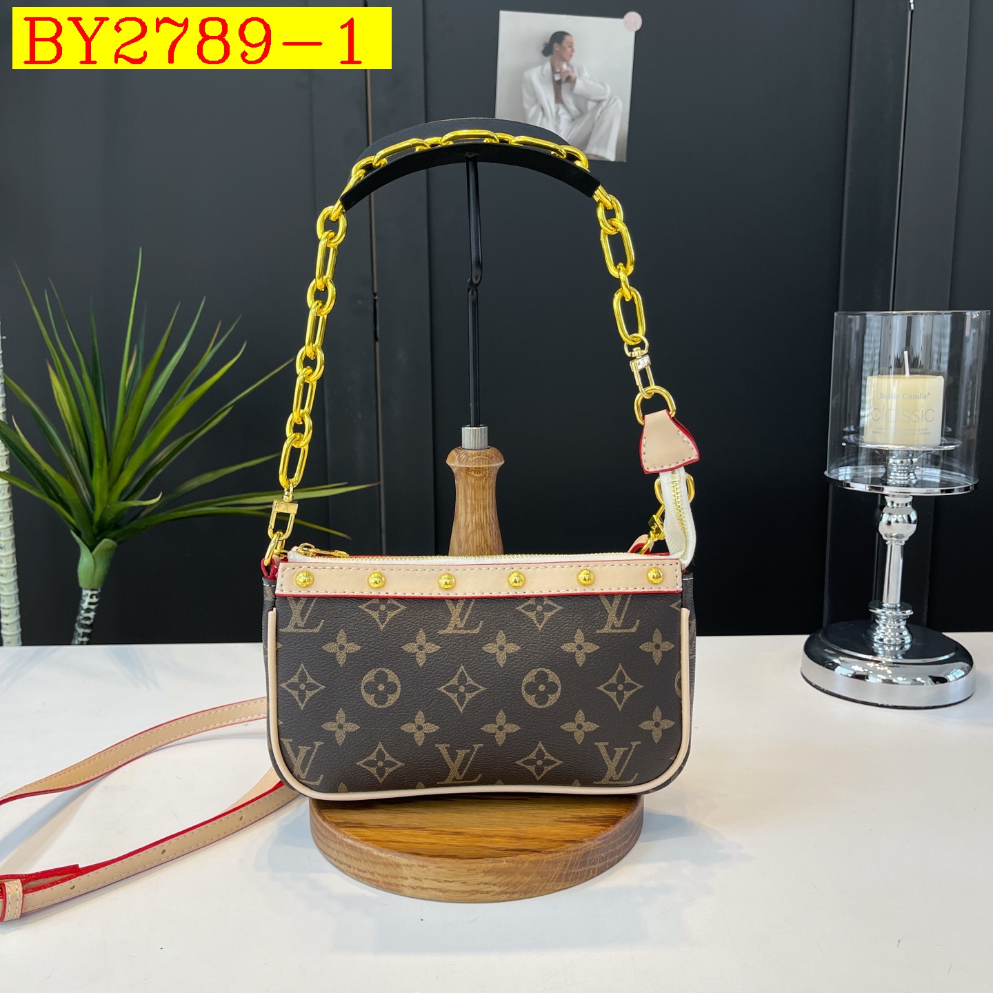 26$ LV 680125 Shoulder bag size 22x12x4 cm 7828 BY2789 gallery
