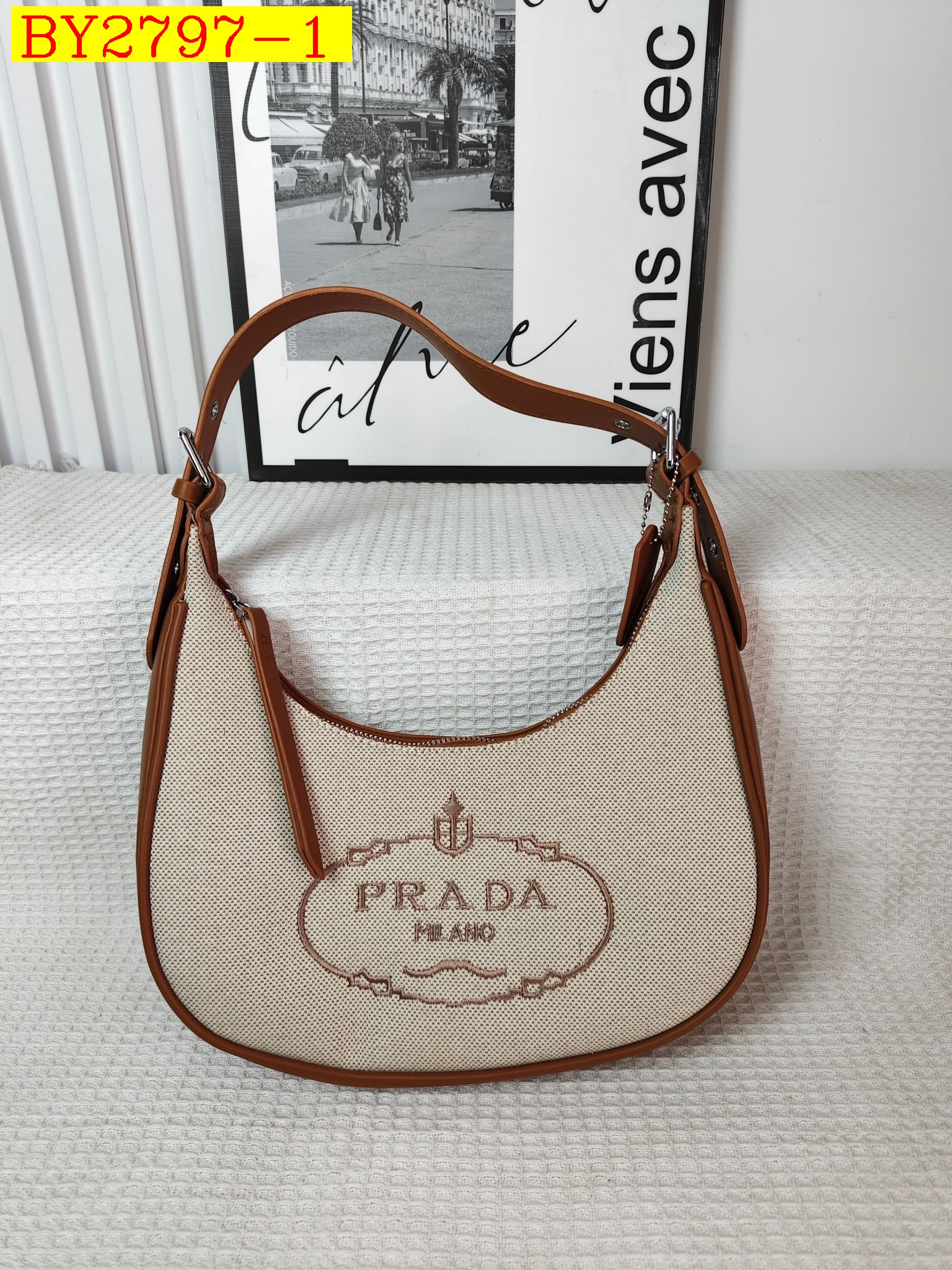 26$ PRADA 2578 Shoulder bag size 27x26x6 cm 2942 BY2797 gallery