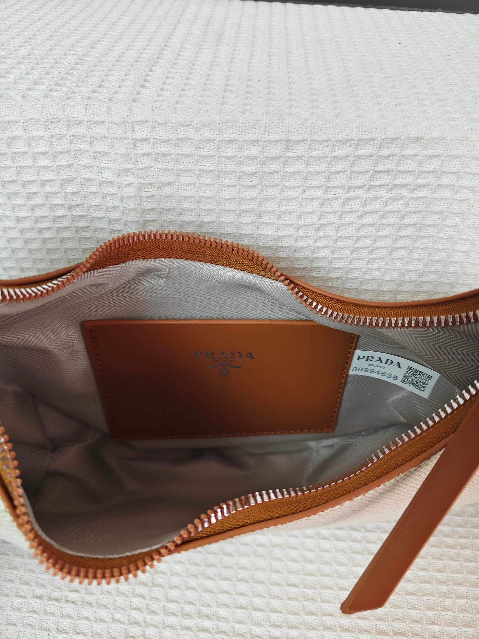 26$ PRADA 2578 Shoulder bag size 27x26x6 cm 2942 BY2797 gallery
