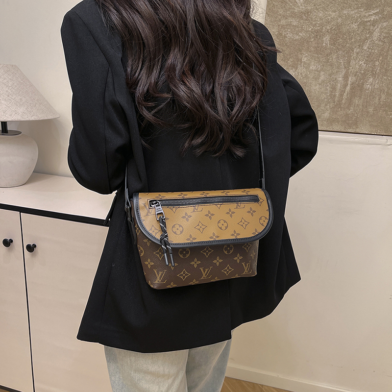 26$ dh LV 132 Shoulder bag size 20X17X5 cm 50276412861 BY2353 gallery