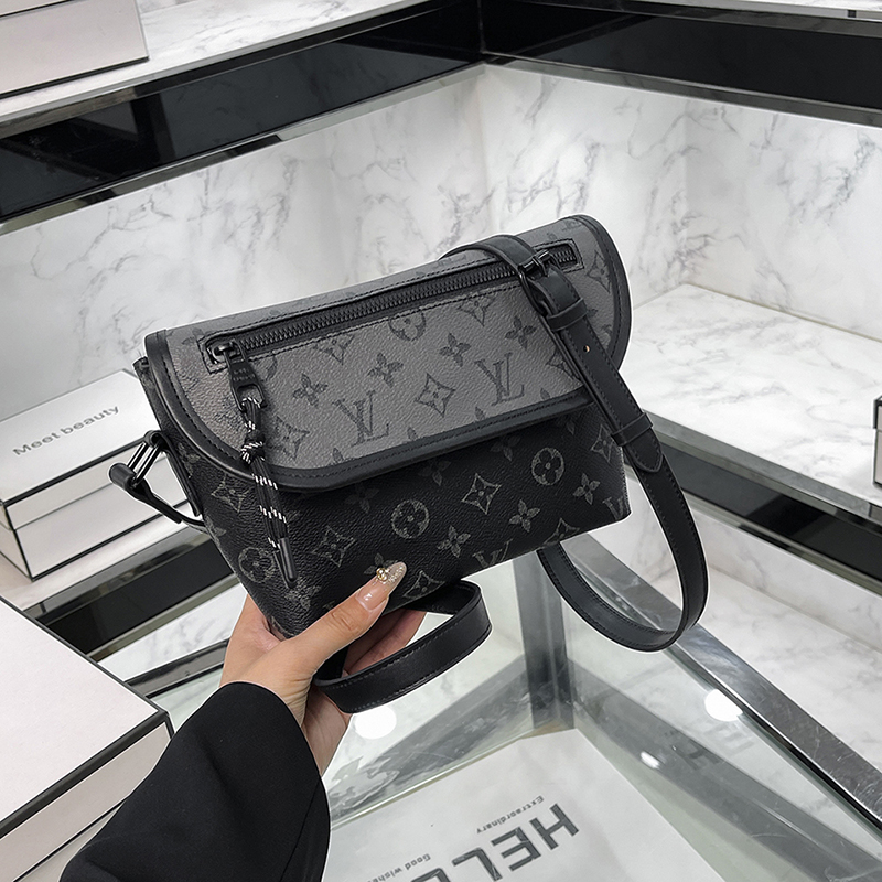 26$ dh LV 132 Shoulder bag size 20X17X5 cm 50276412861 BY2353 gallery