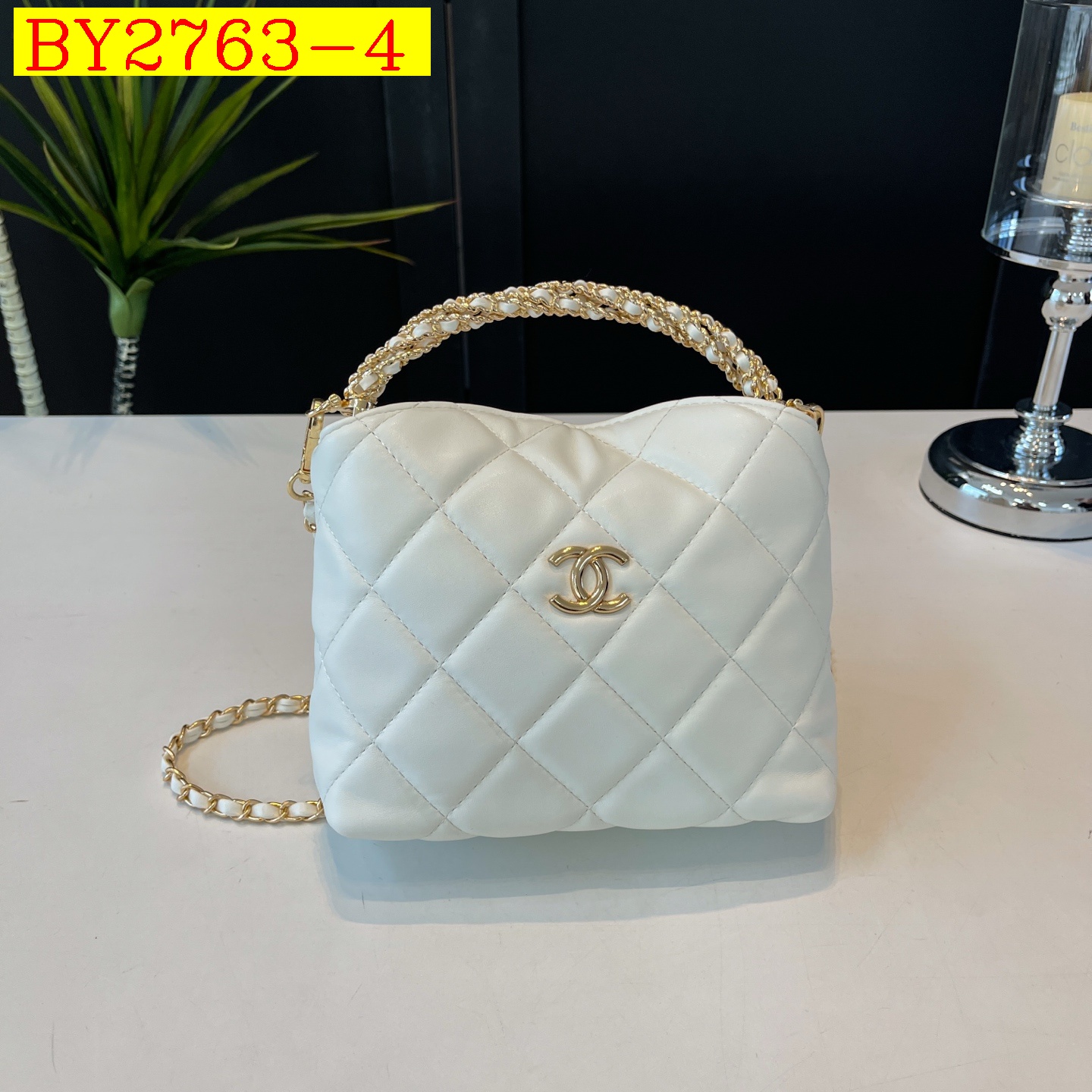 27$ CHANEL 78807 Shoulder bag size 20x15x7 cm 4904 BY2763 gallery