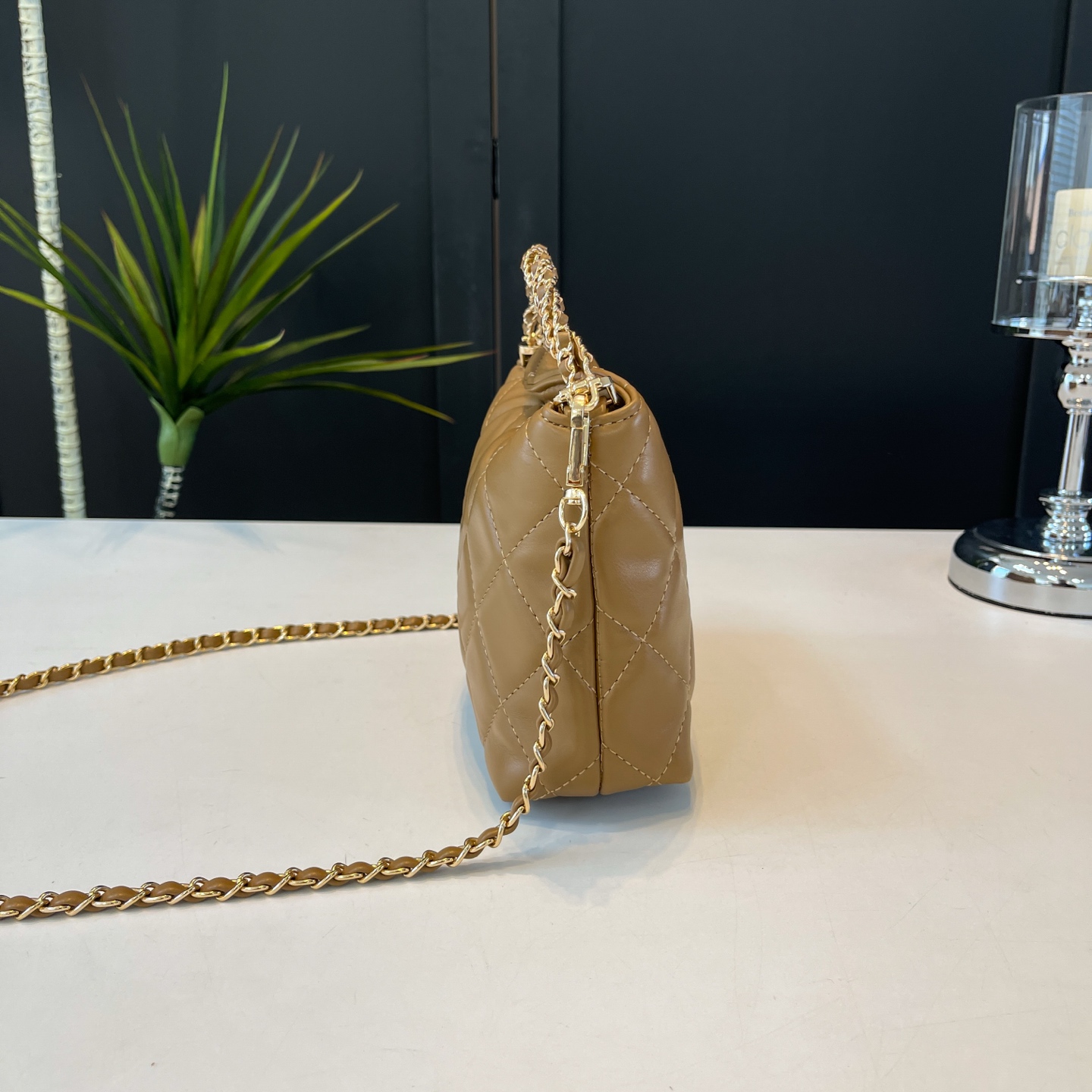 27$ CHANEL 78807 Shoulder bag size 20x15x7 cm 4904 BY2763 gallery