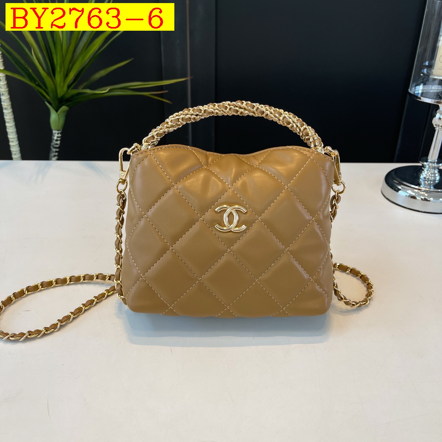27$ CHANEL 78807 Shoulder bag size 20x15x7 cm 4904 BY2763 gallery