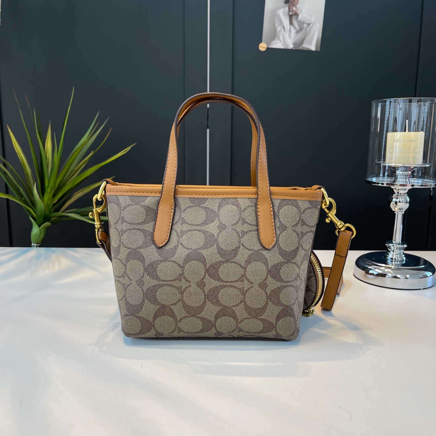 27$ COACH 501 Tote bag size 24X16X10 cm 6932 BY2861 gallery