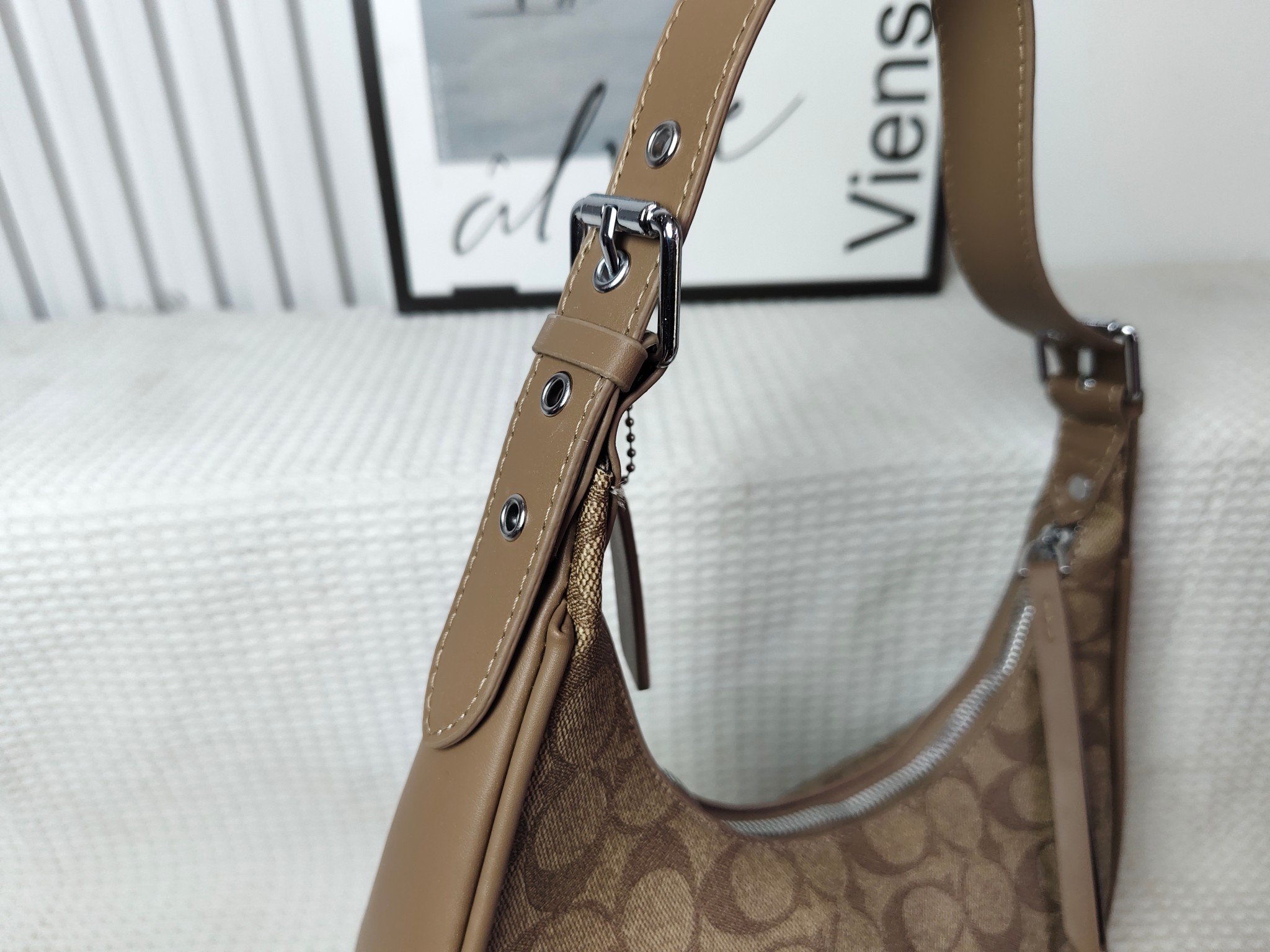 27$ COACH 9128 Shoulder bag size 27x25x7 cm 0962 BY2779 gallery