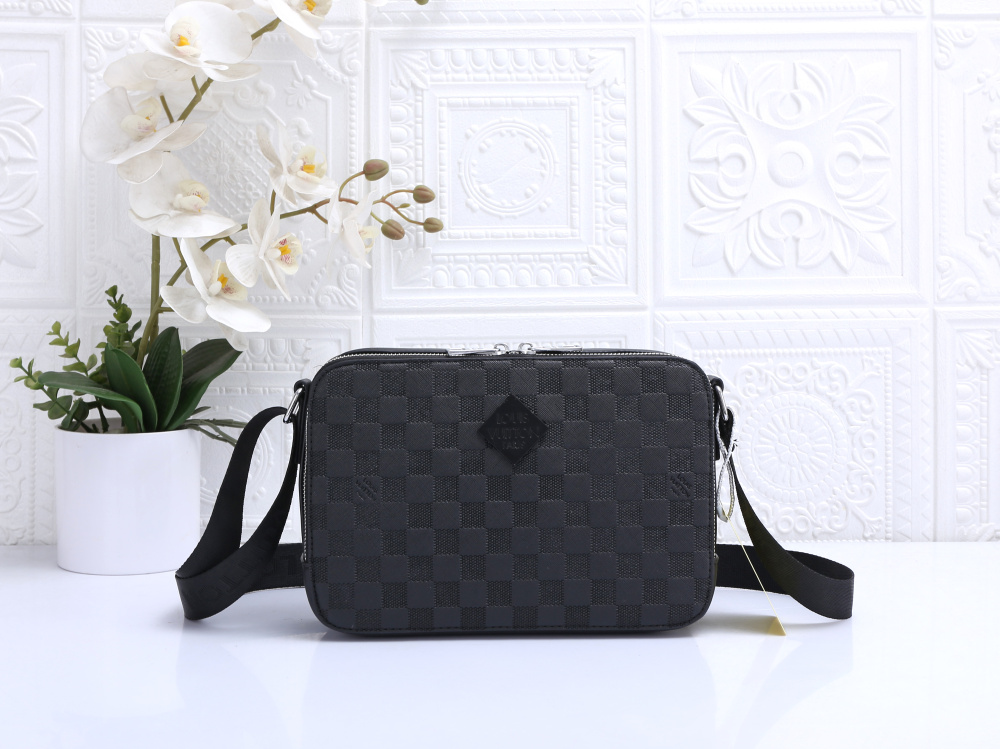 27$ LV 171 Shoulder bag size 25x17x6 cm 917060 BR2038 gallery