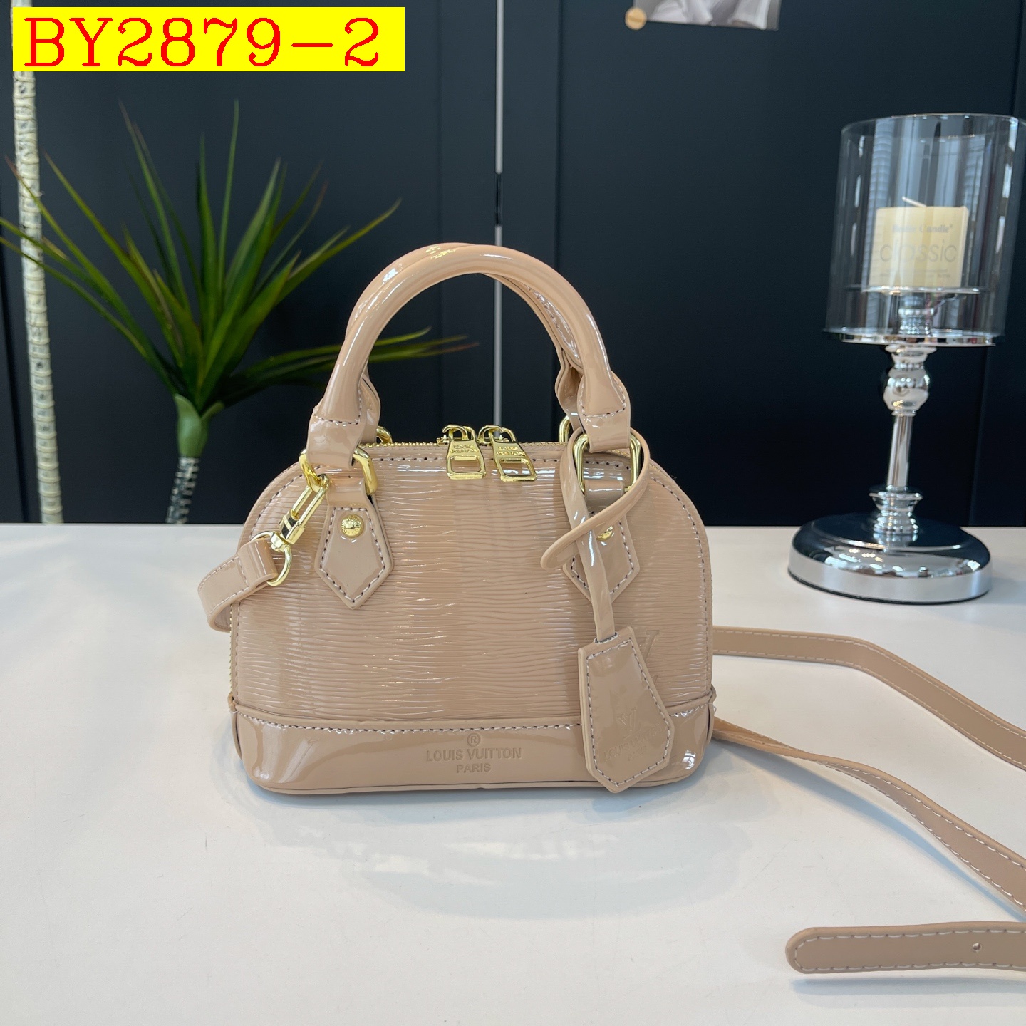 27$ LV 5702 Shoulder bag size 18X12X9 cm 0898 BY2879 gallery