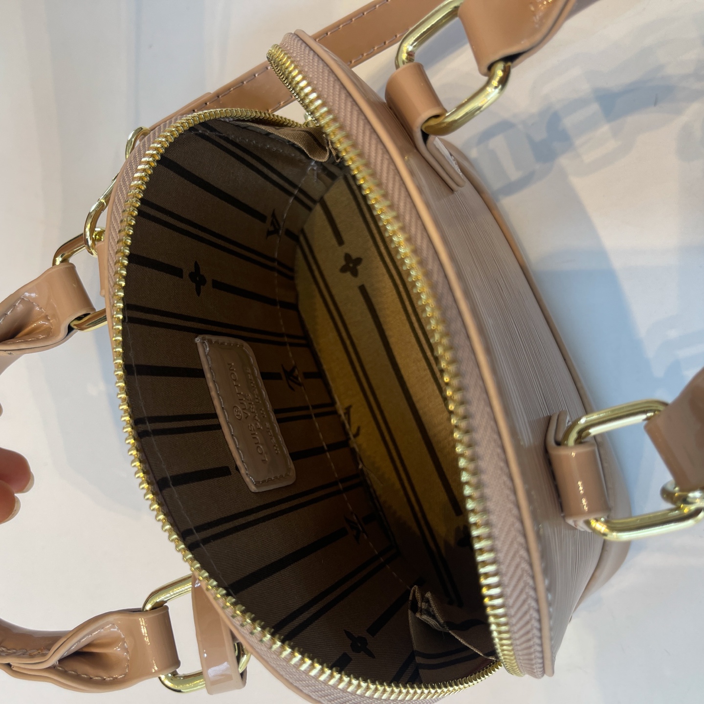 27$ LV 5702 Shoulder bag size 18X12X9 cm 0898 BY2879 gallery