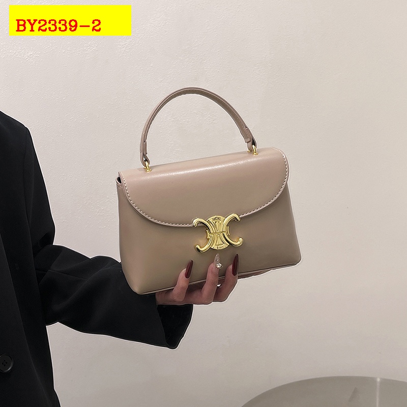 27$ dh CELINE 131 Shoulder bag size 21X14X9 cm 90584612970 BY2339 gallery