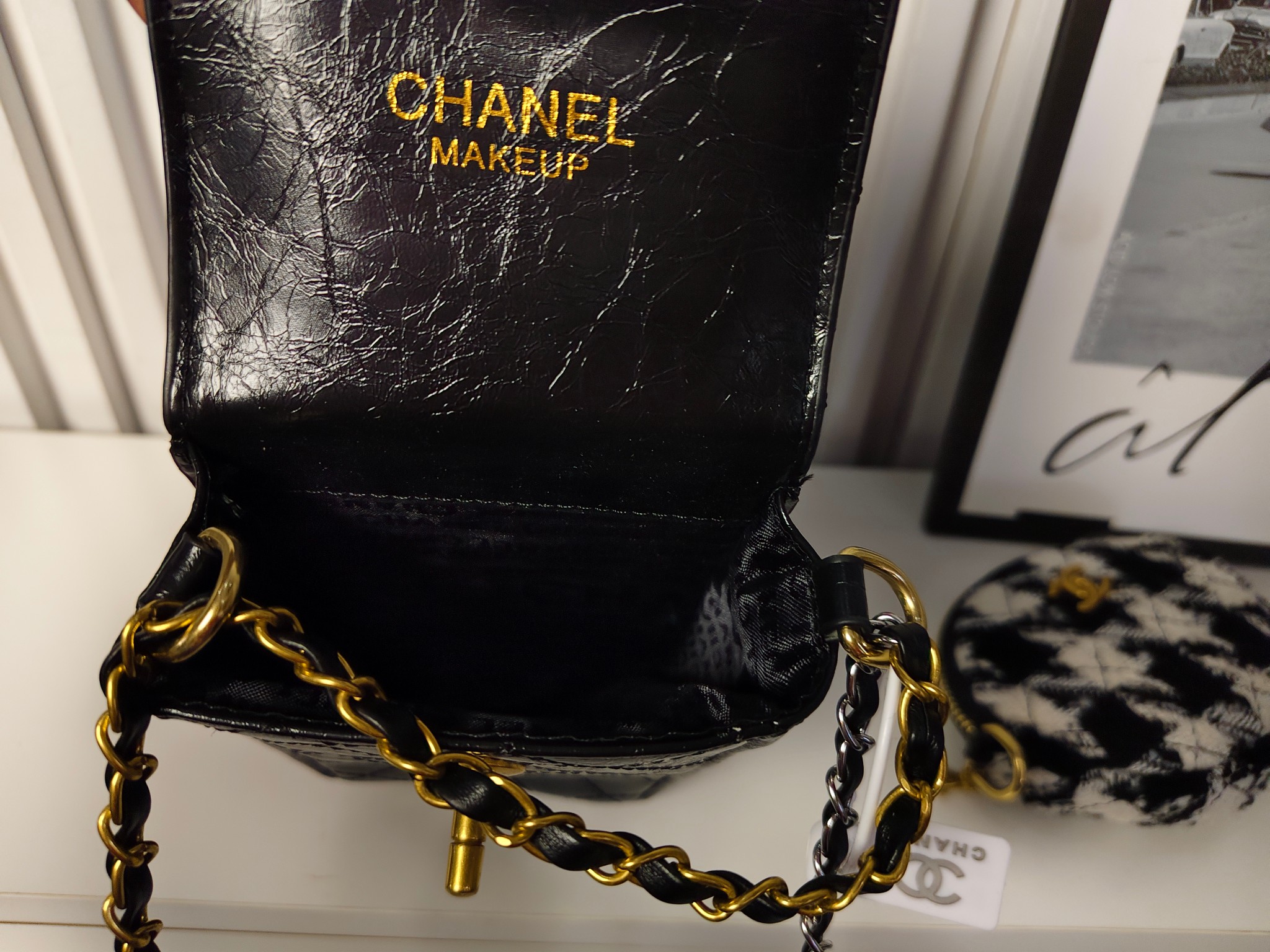 28$ CHANEL Shoulder bag size 10x17x5 cm 0976 BY2895 gallery