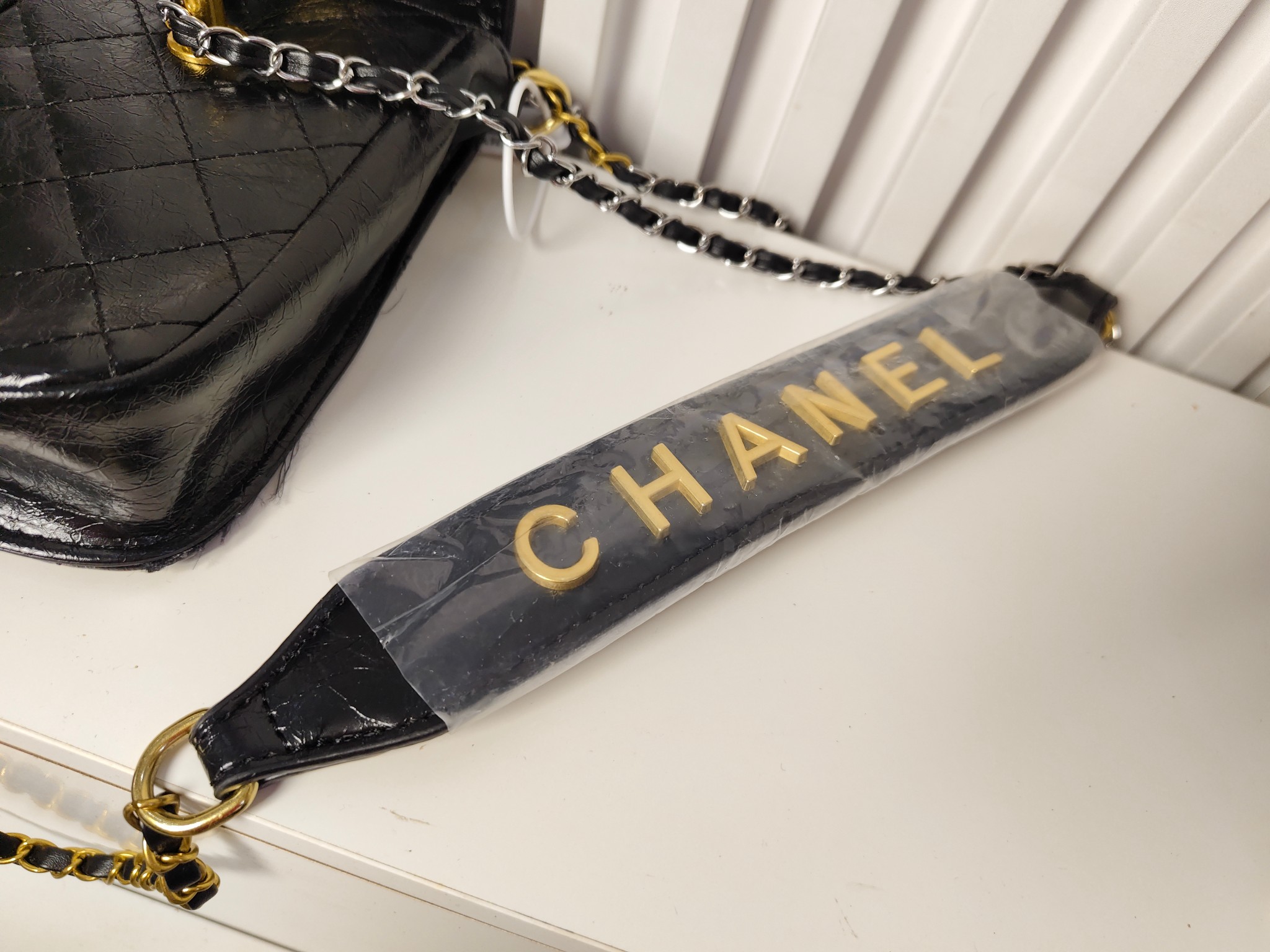 28$ CHANEL Shoulder bag size 10x17x5 cm 0976 BY2895 gallery