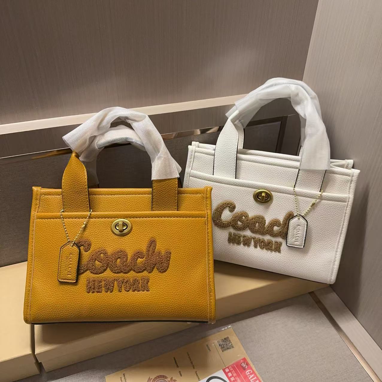 28$ COACH C3817 Shoulder bag size 25x17x9 cm 5980 BY2959 gallery