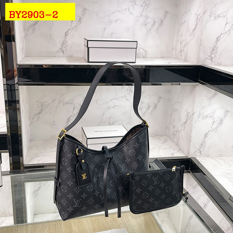 28$ LV 138 Shoulder bag size 30x23x12 cm 414030 BY2903 gallery