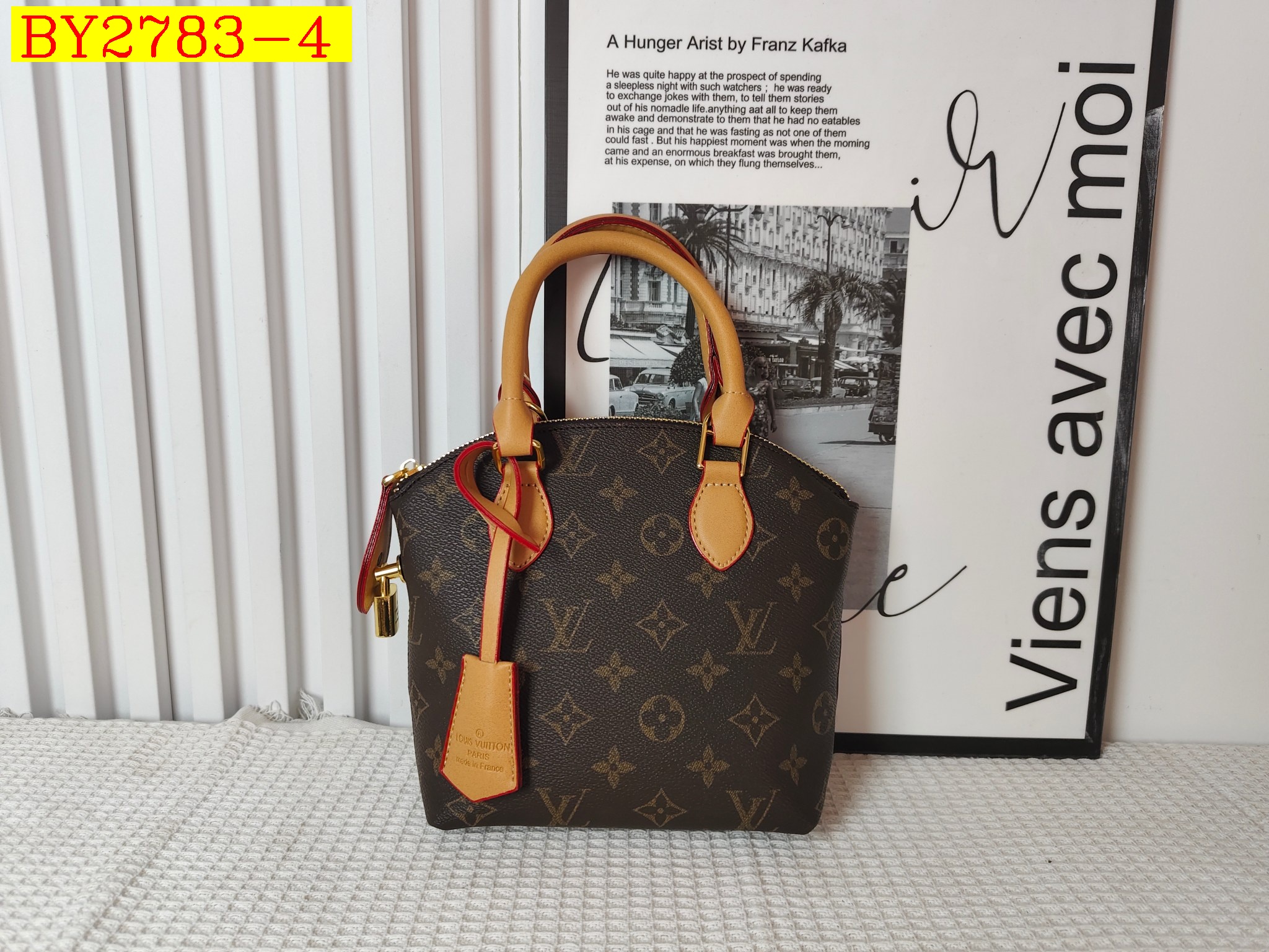 28$ LV 2509 Shoulder bag size 22x18x8 cm 7996 BY2783 gallery
