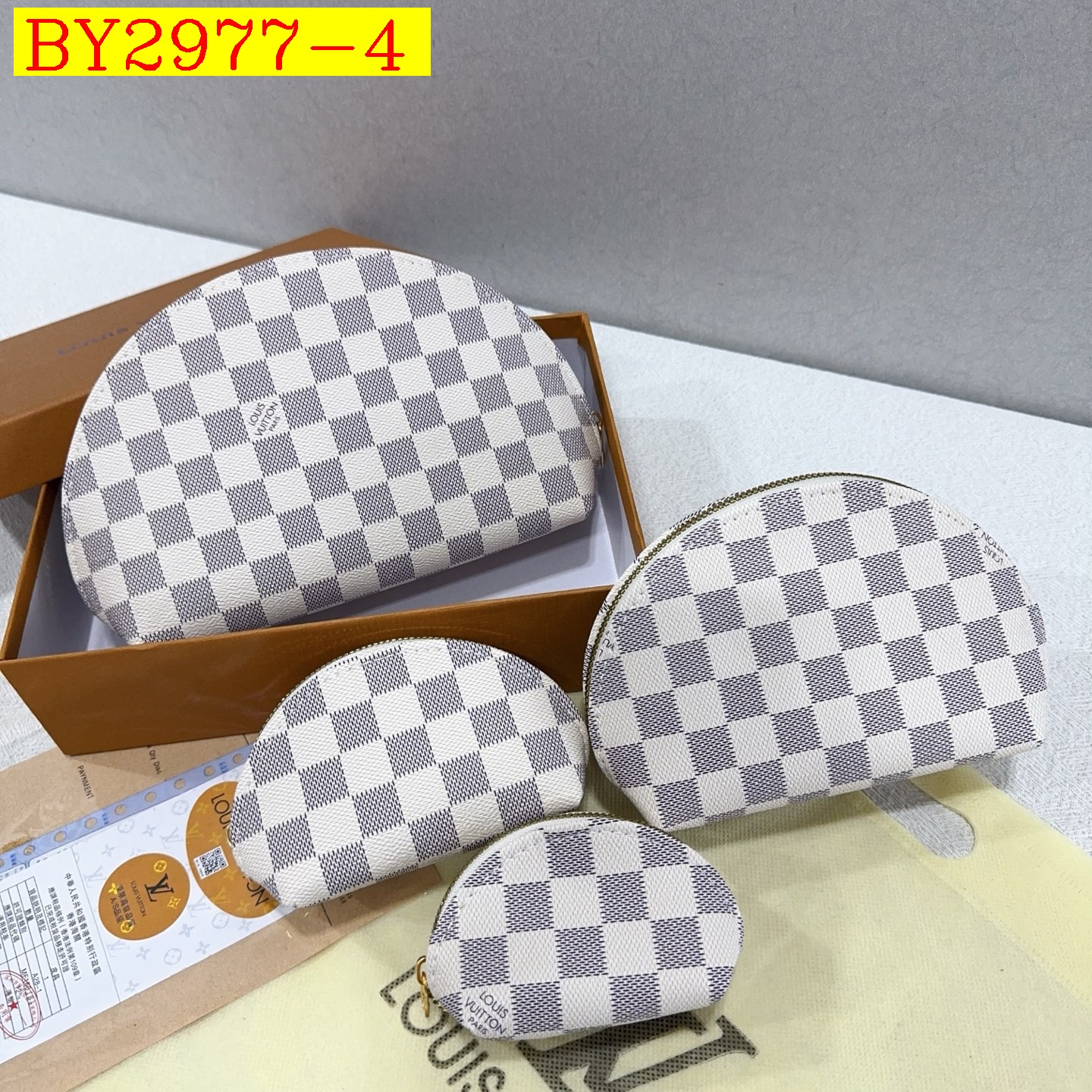 28$ LV 3083 Shoulder bag size 24x15x8 cm 7940 BY2977 gallery