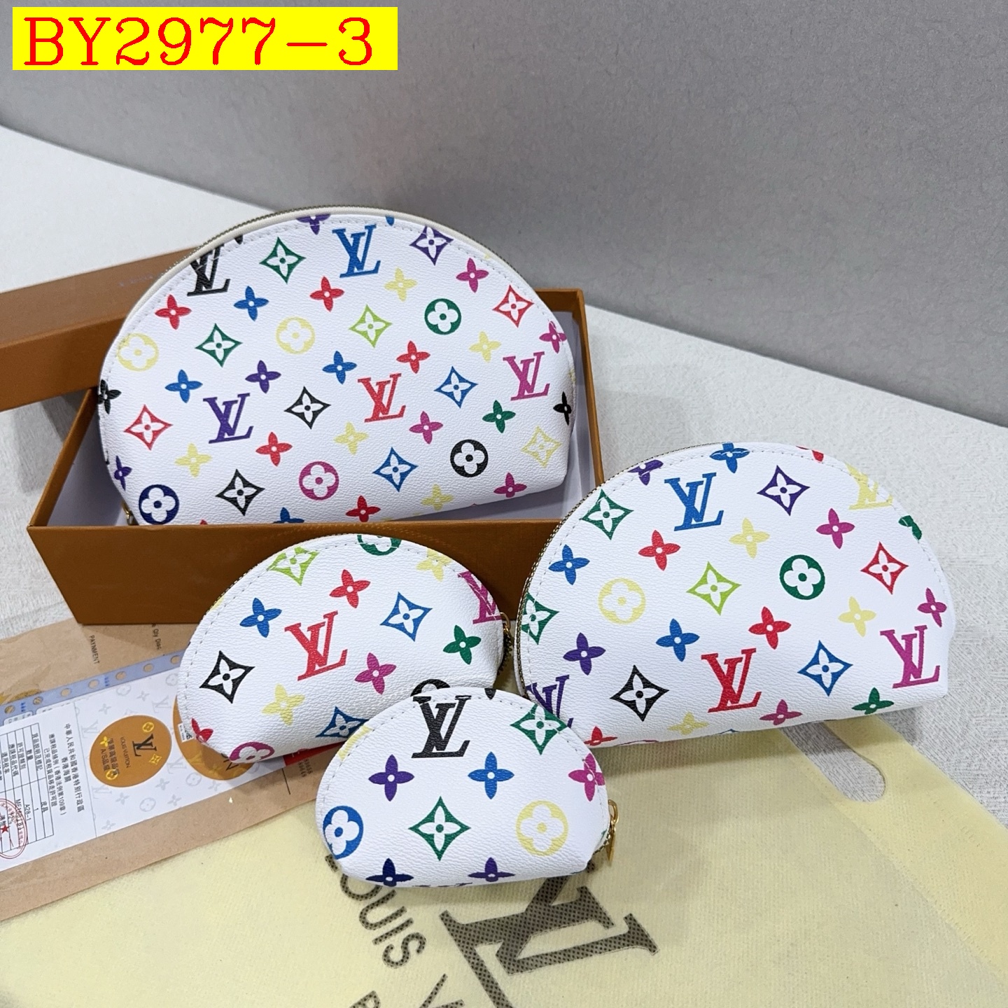 28$ LV 3083 Shoulder bag size 24x15x8 cm 7940 BY2977 gallery