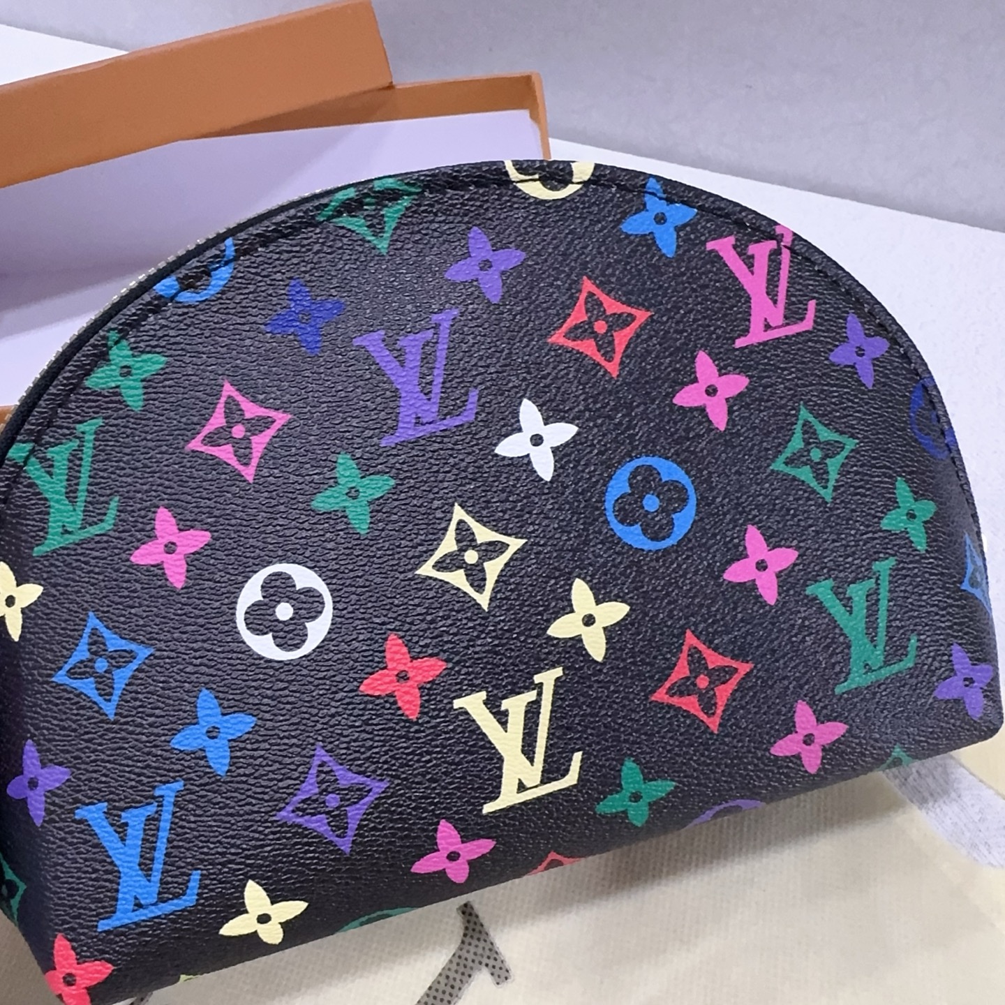 28$ LV 3083 Shoulder bag size 24x15x8 cm 7940 BY2977 gallery