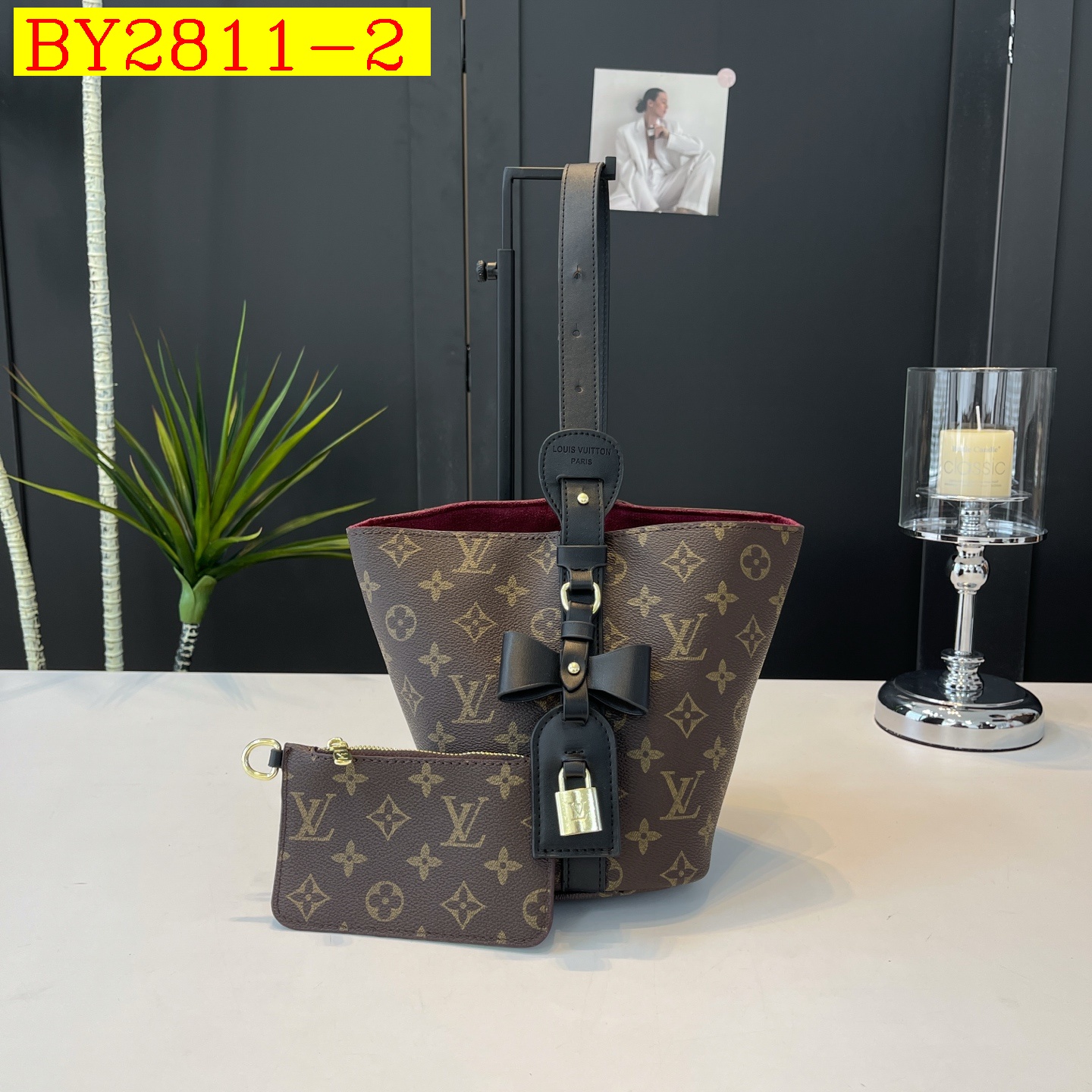 28$ LV 80611 Tote bag size 24x18x12 cm 818072 BY2811 gallery