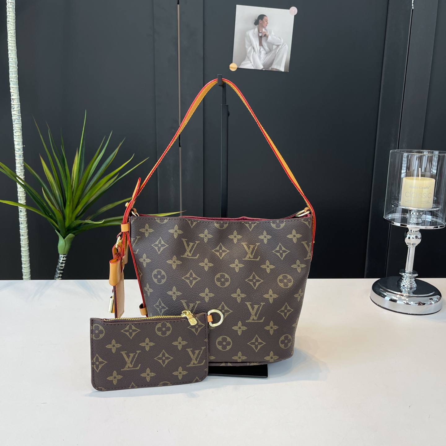 28$ LV 80611 Tote bag size 24x18x12 cm 818072 BY2811 gallery
