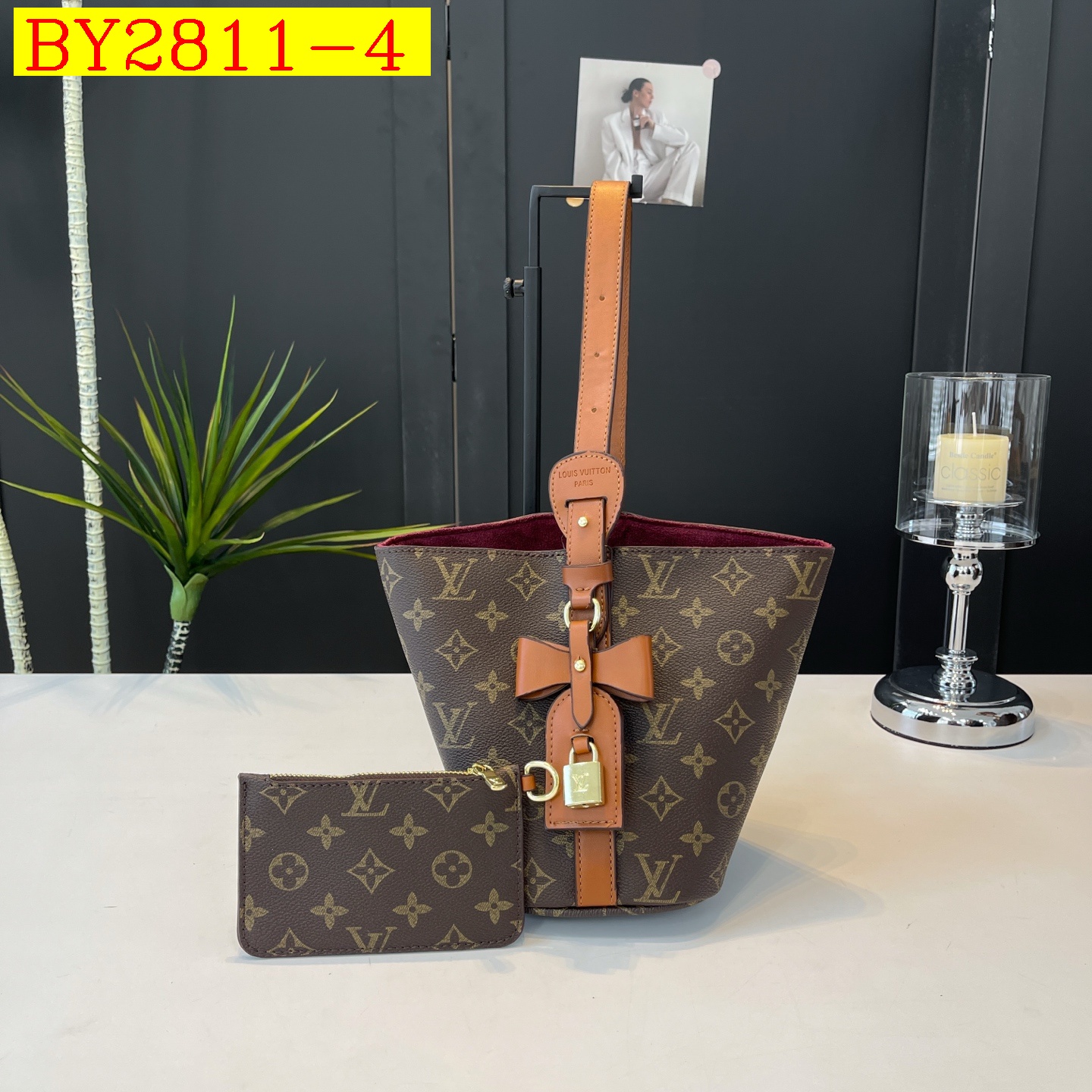 28$ LV 80611 Tote bag size 24x18x12 cm 818072 BY2811 gallery