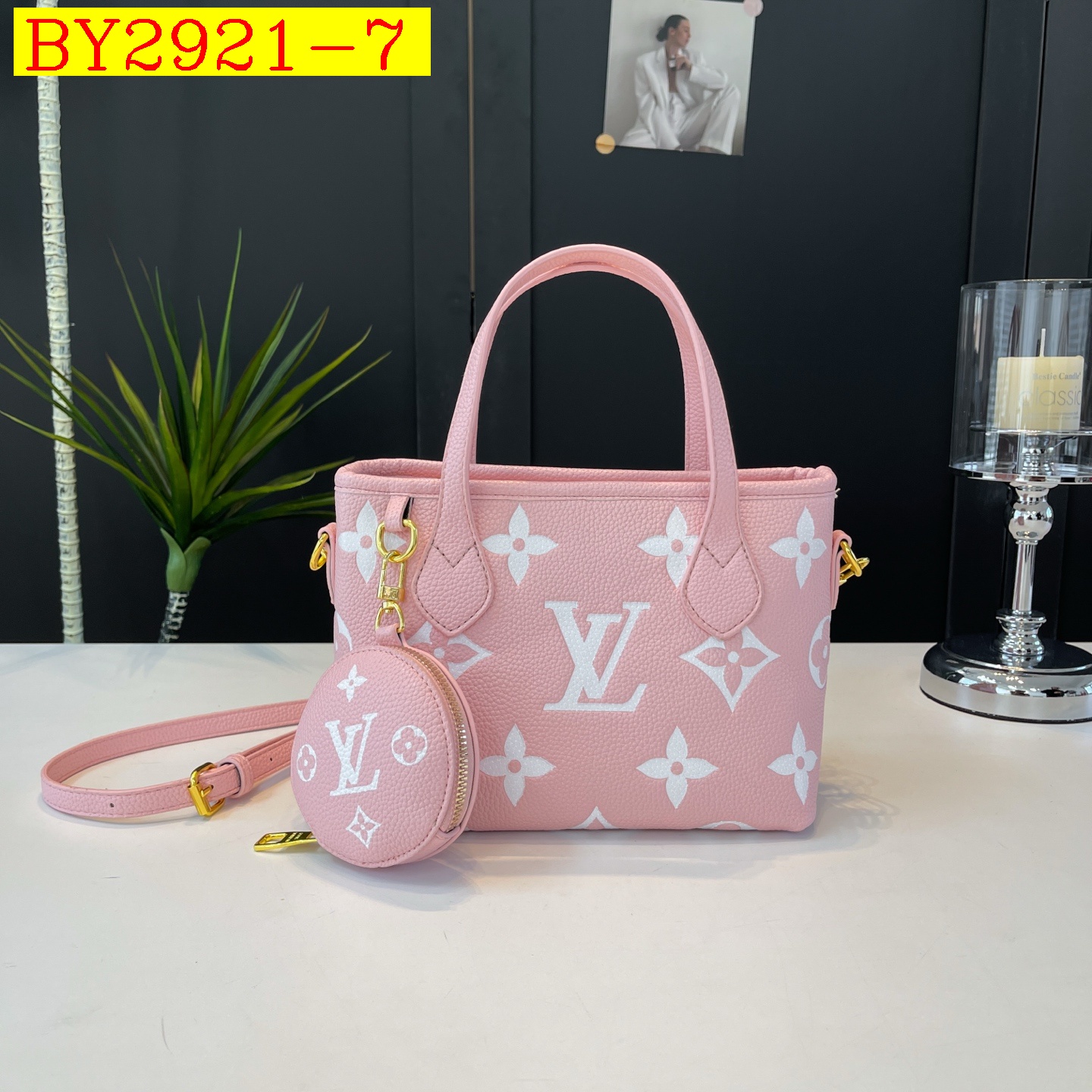 28$ LV F19 Tote bag size 25x17x11 cm 9938 BY2921 gallery