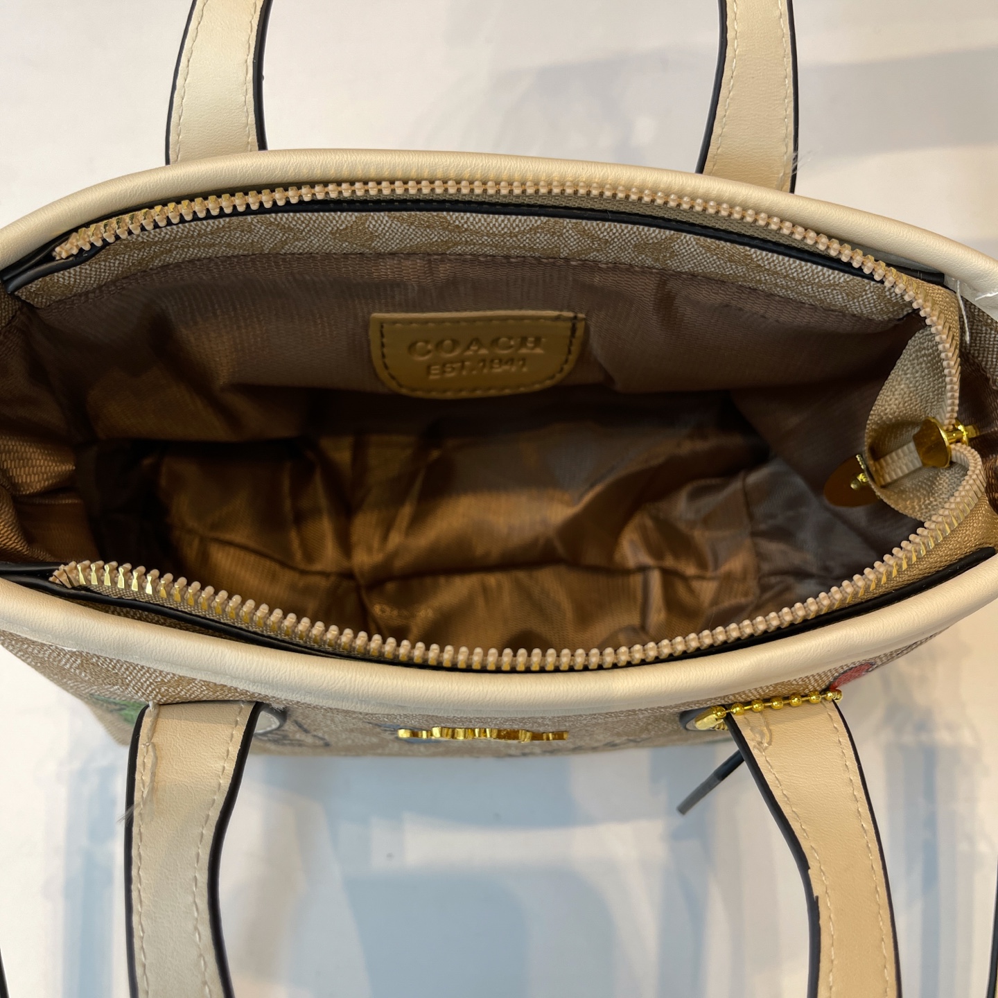 28$ dh COACH F11 Tote bag size 25X16X11 cm 90586812987 BY2679 gallery