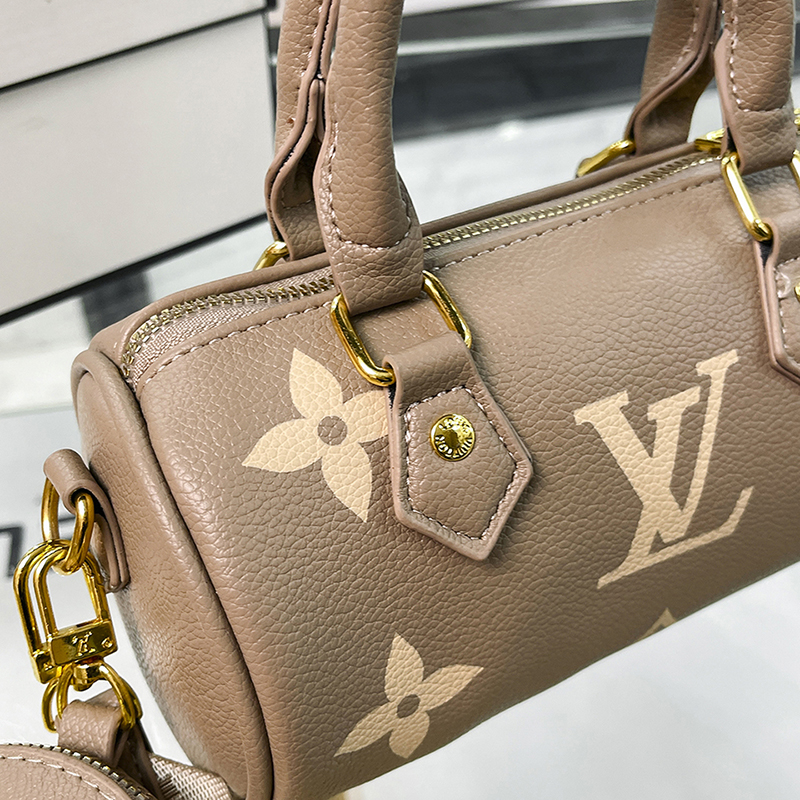 28$ dh LV 120 Shoulder bag size 20X10X10 cm 50481612985 BY2349 gallery