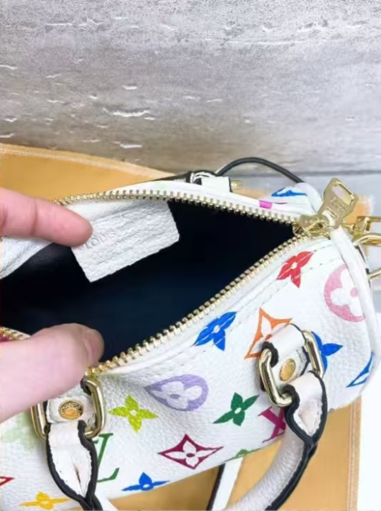 28$ dh LV 132 Shoulder bag size 16X10X11 cm 90581612985 BY2497 gallery