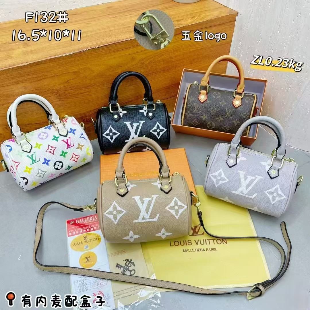 28$ dh LV 132 Shoulder bag size 16X10X11 cm 90581612985 BY2497 gallery