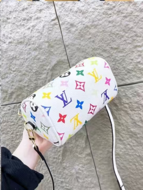 28$ dh LV 132 Shoulder bag size 16X10X11 cm 90581612985 BY2497 gallery