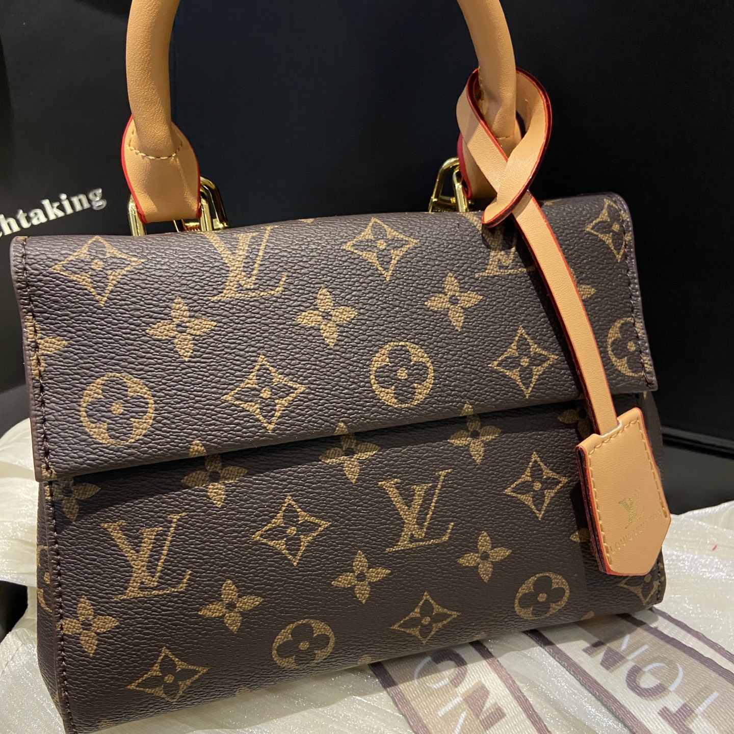 28$ dh Lv Shoulder bag size 20X8X15 cm 70486212988 BY2535 gallery