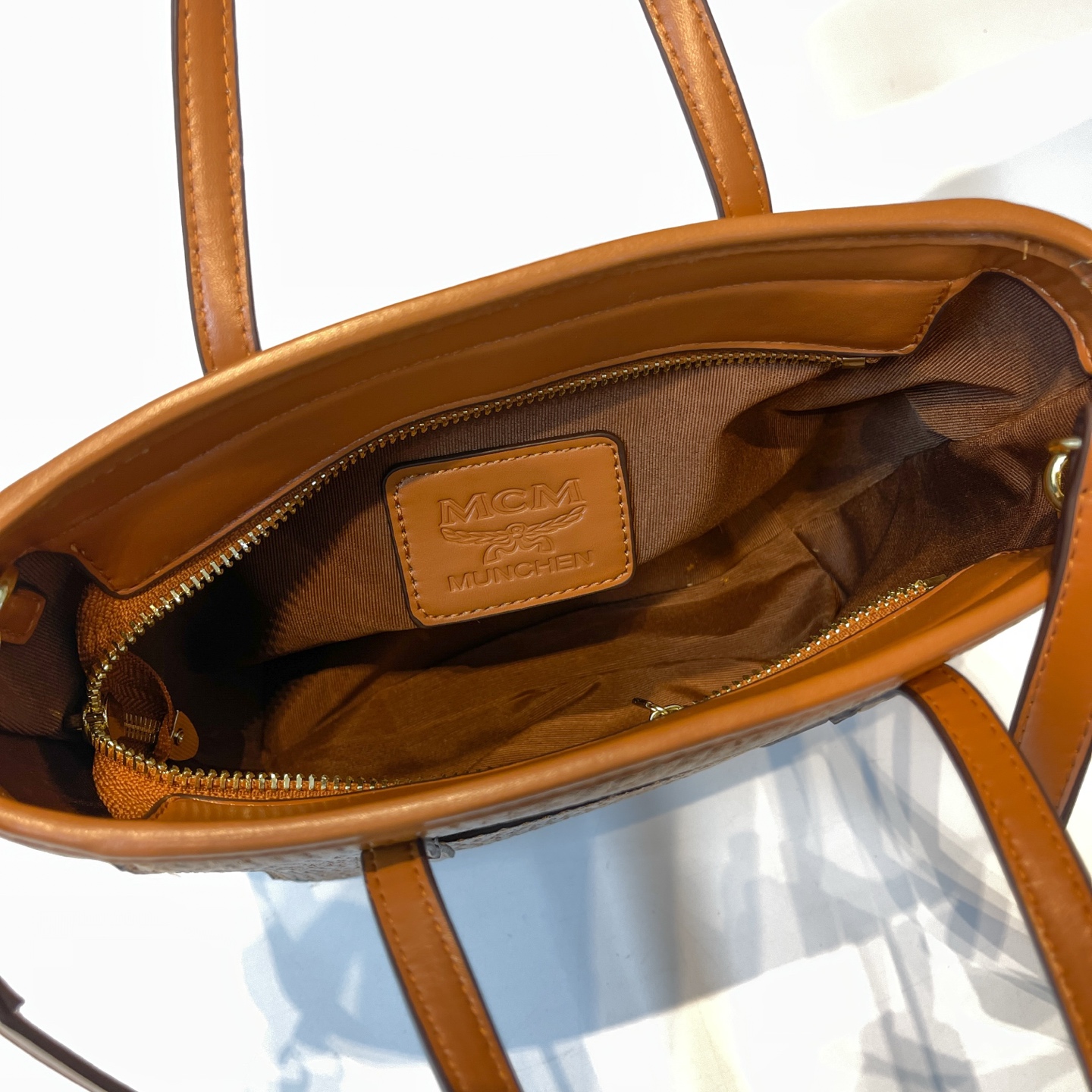 28$ dh MCM 68818 Tote bag size 19X20X9 cm 60384212988 BY2689 gallery