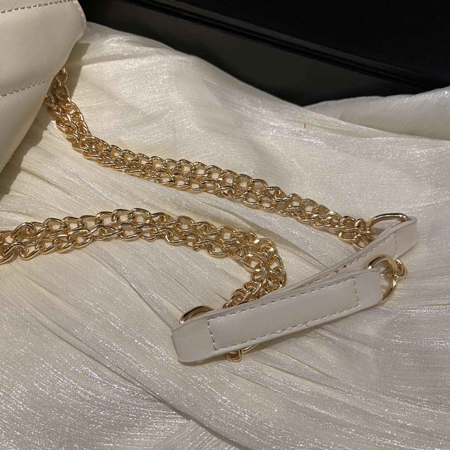 28$ dh YSL Shoulder bag size 20X6X12 cm 90584612985 BY2537 gallery