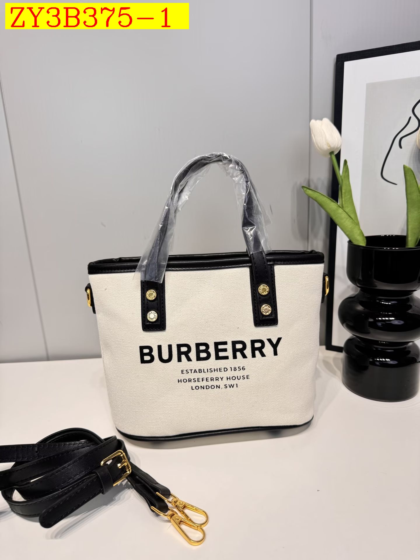 28$ new_dh BURBERRY 83858 SIZE 24X17X10 CM 70485612874 ZY3B375 gallery