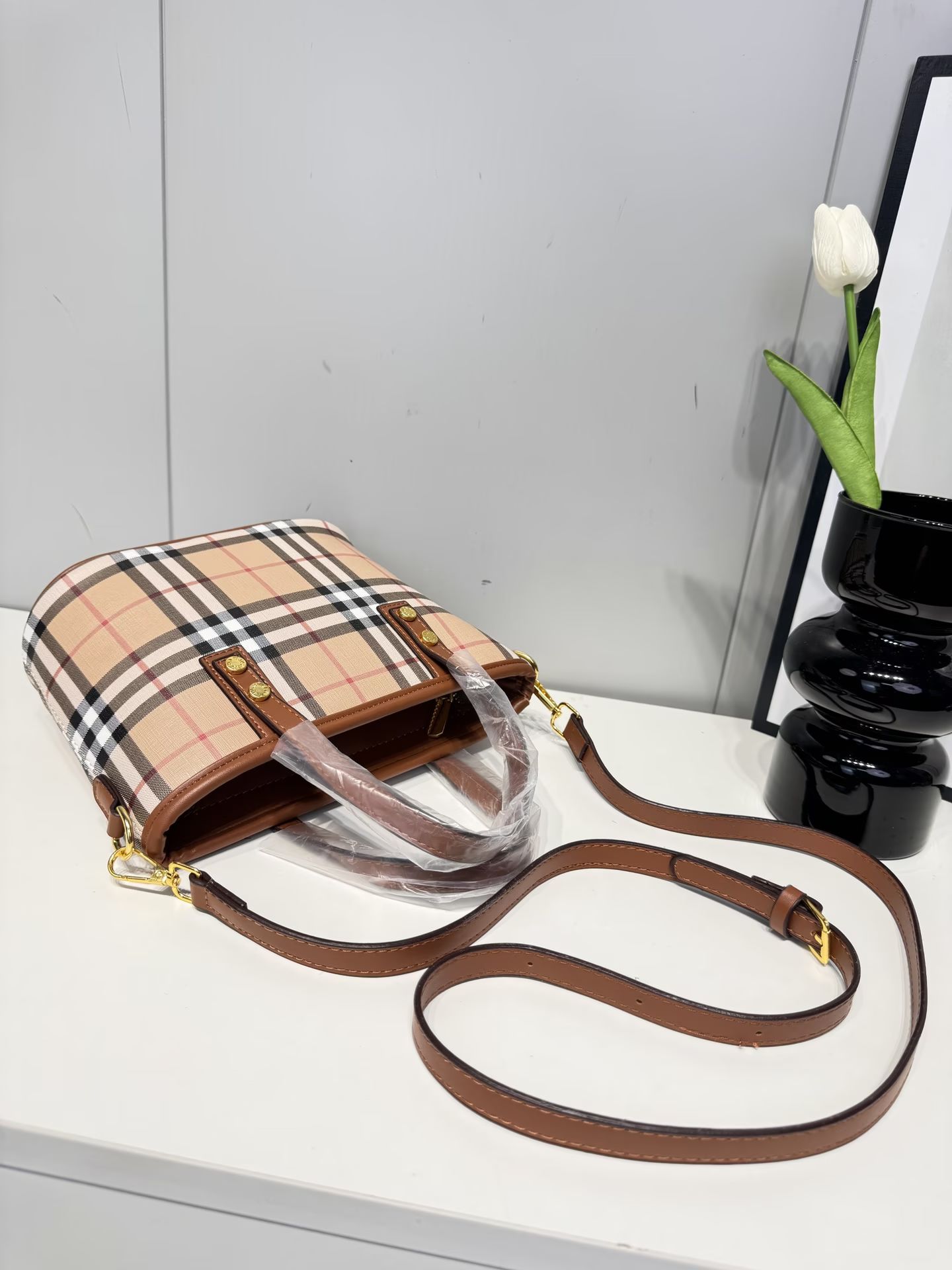 28$ new_dh BURBERRY 83858 SIZE 24X17X10 CM 70485612874 ZY3B375 gallery