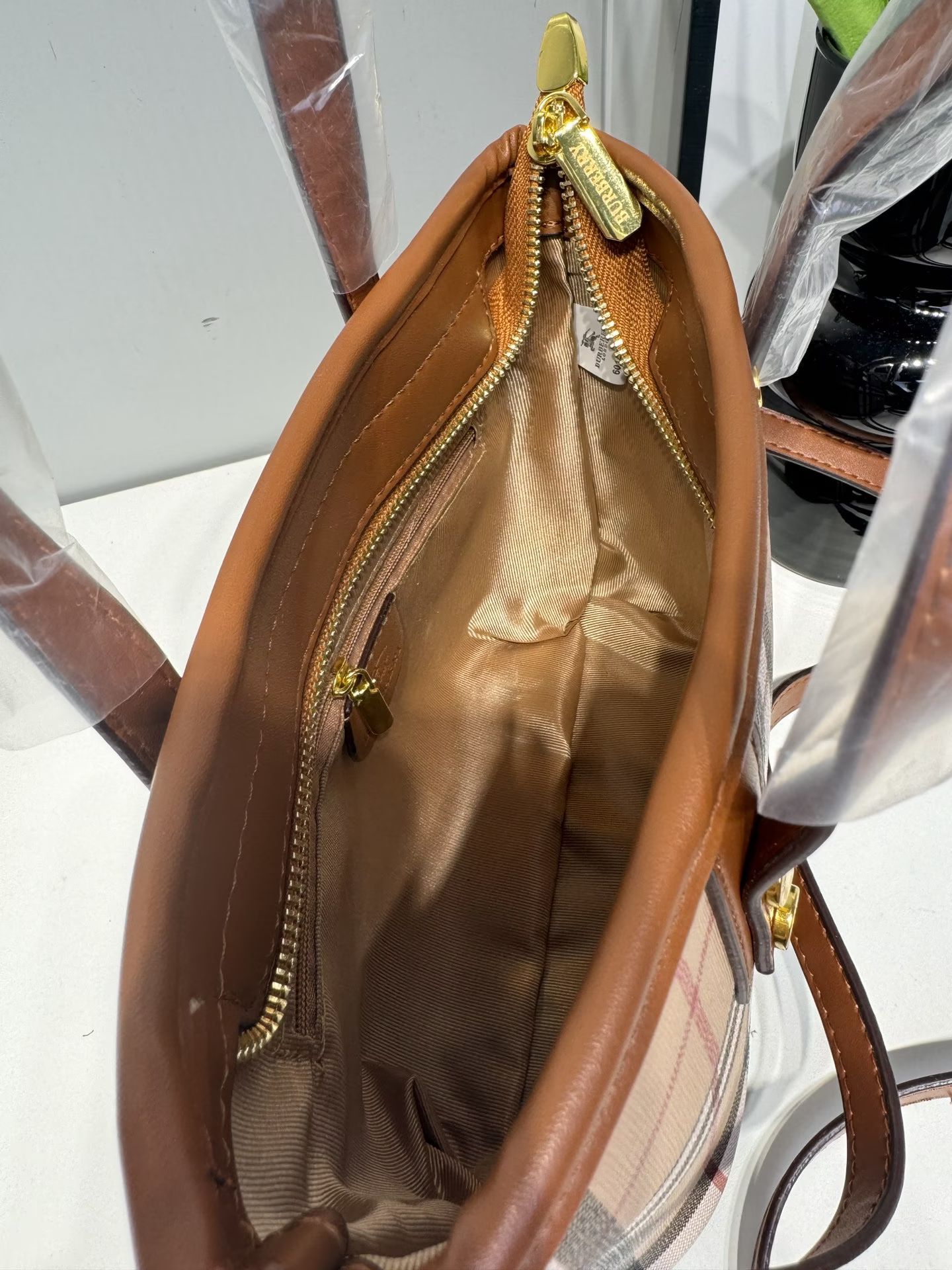 28$ new_dh BURBERRY 83858 SIZE 24X17X10 CM 70485612874 ZY3B375 gallery