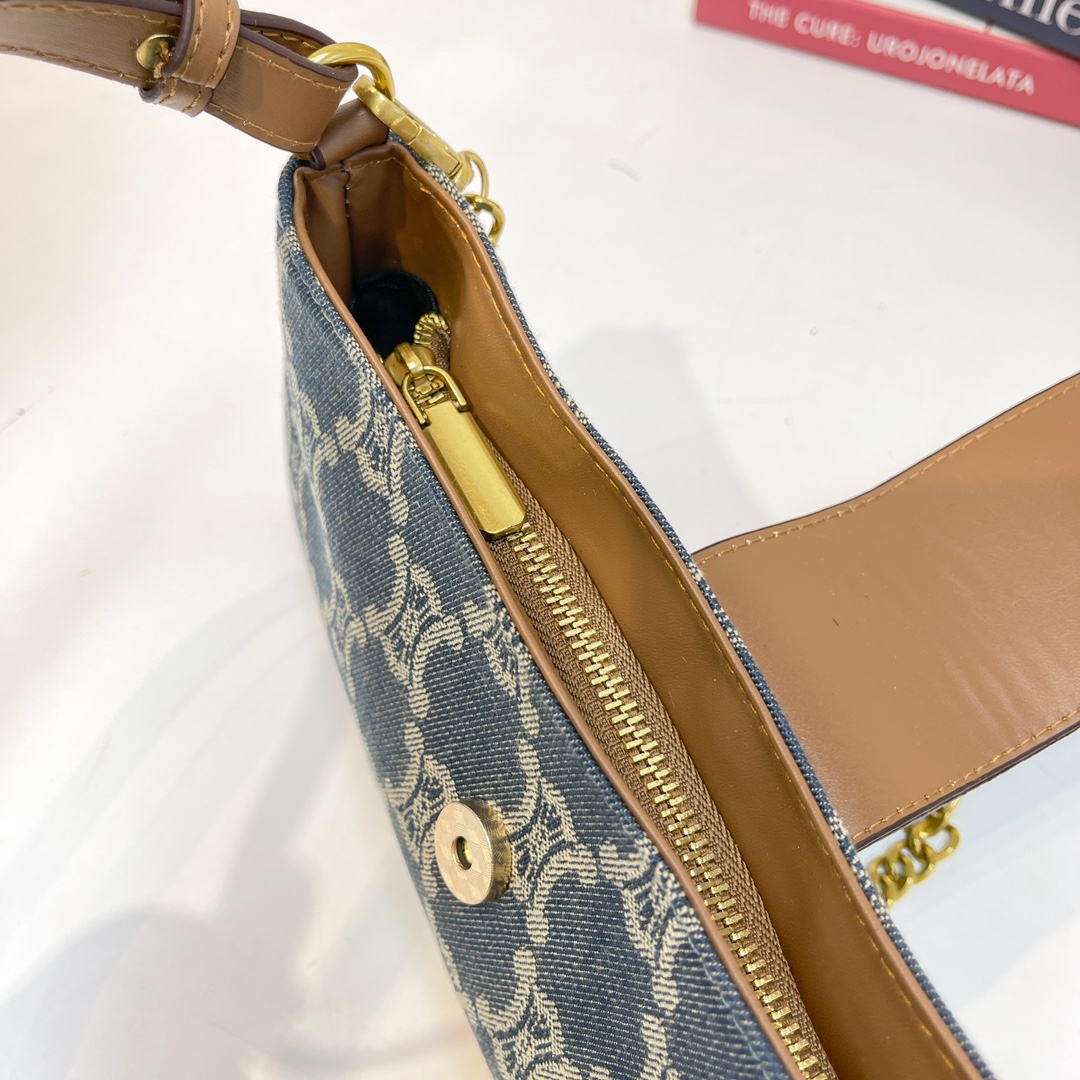 28$ new_dh CELINE 8097 SIZE 31X15X3 CM 40195812879 ZY2B370 gallery